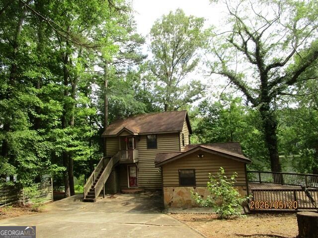 729 N. Lake Drive