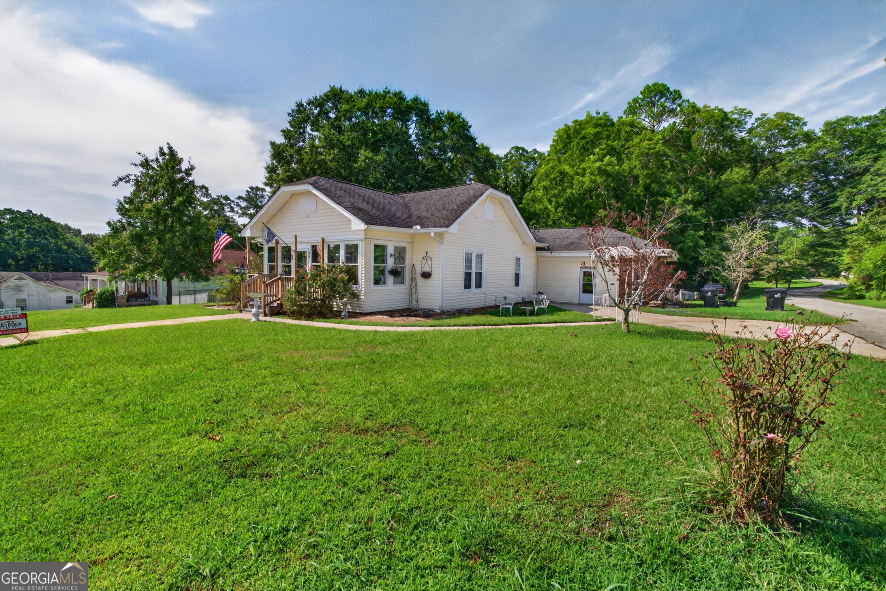 30 Tallapoosa Street Property Photo 4
