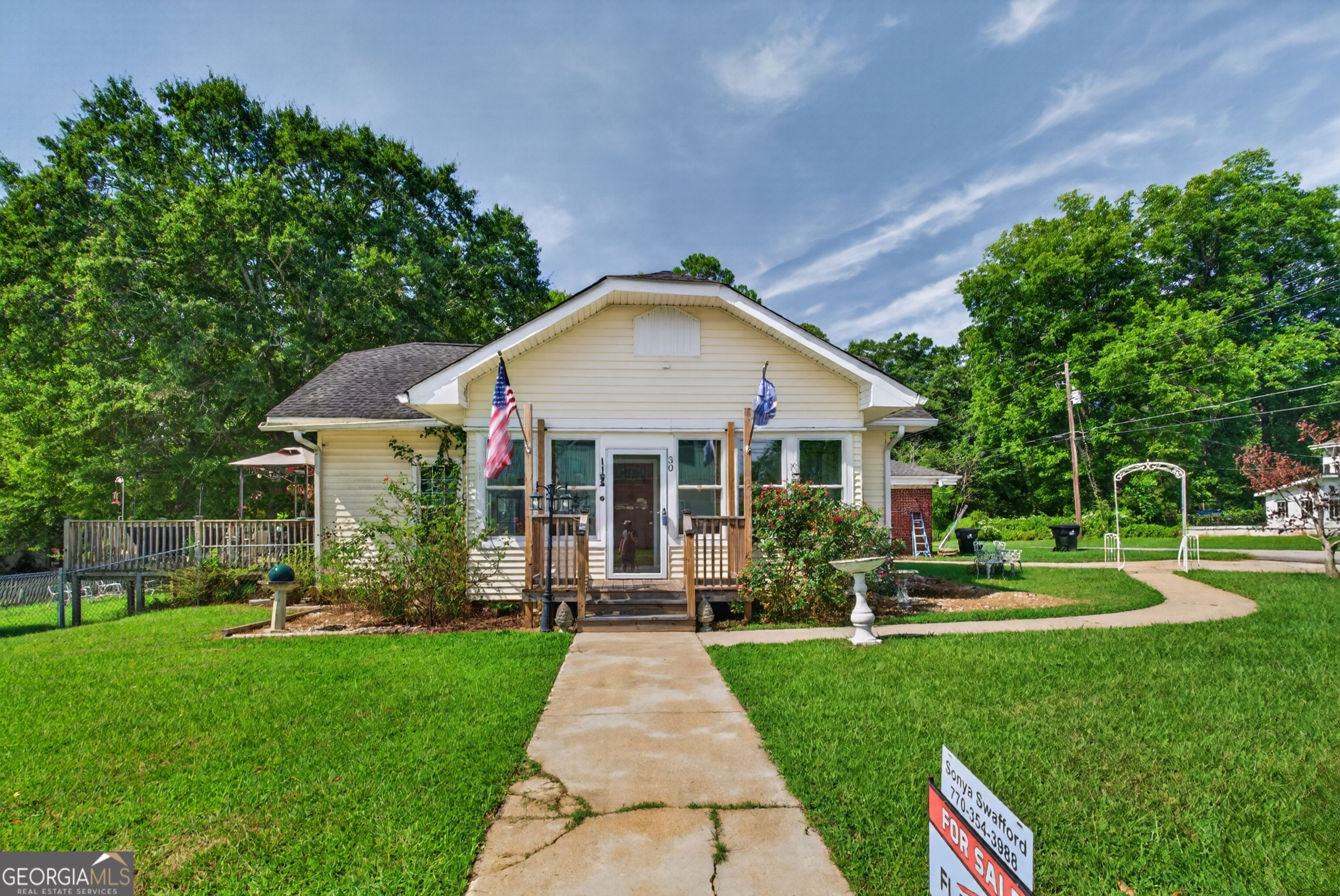 30 Tallapoosa Street Property Photo 5
