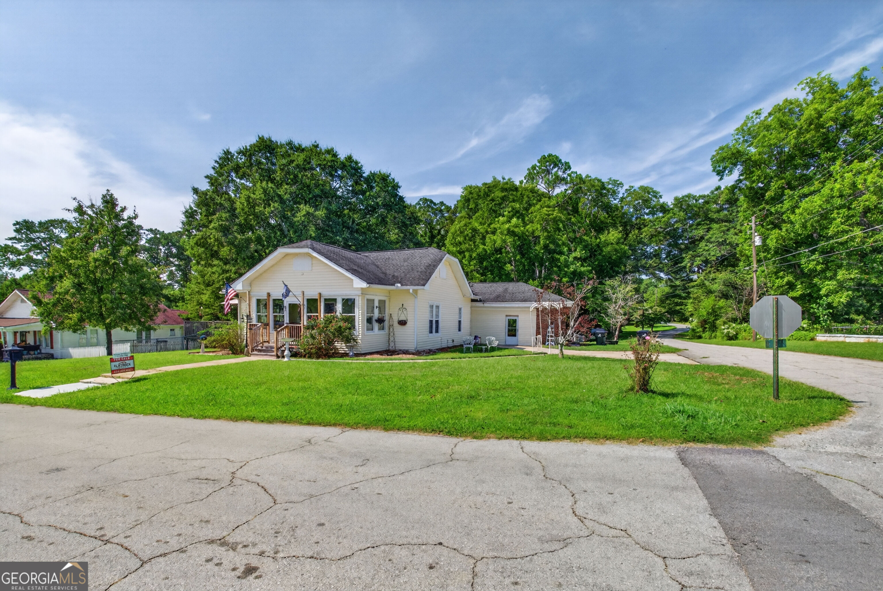 30 Tallapoosa Street Property Photo 7