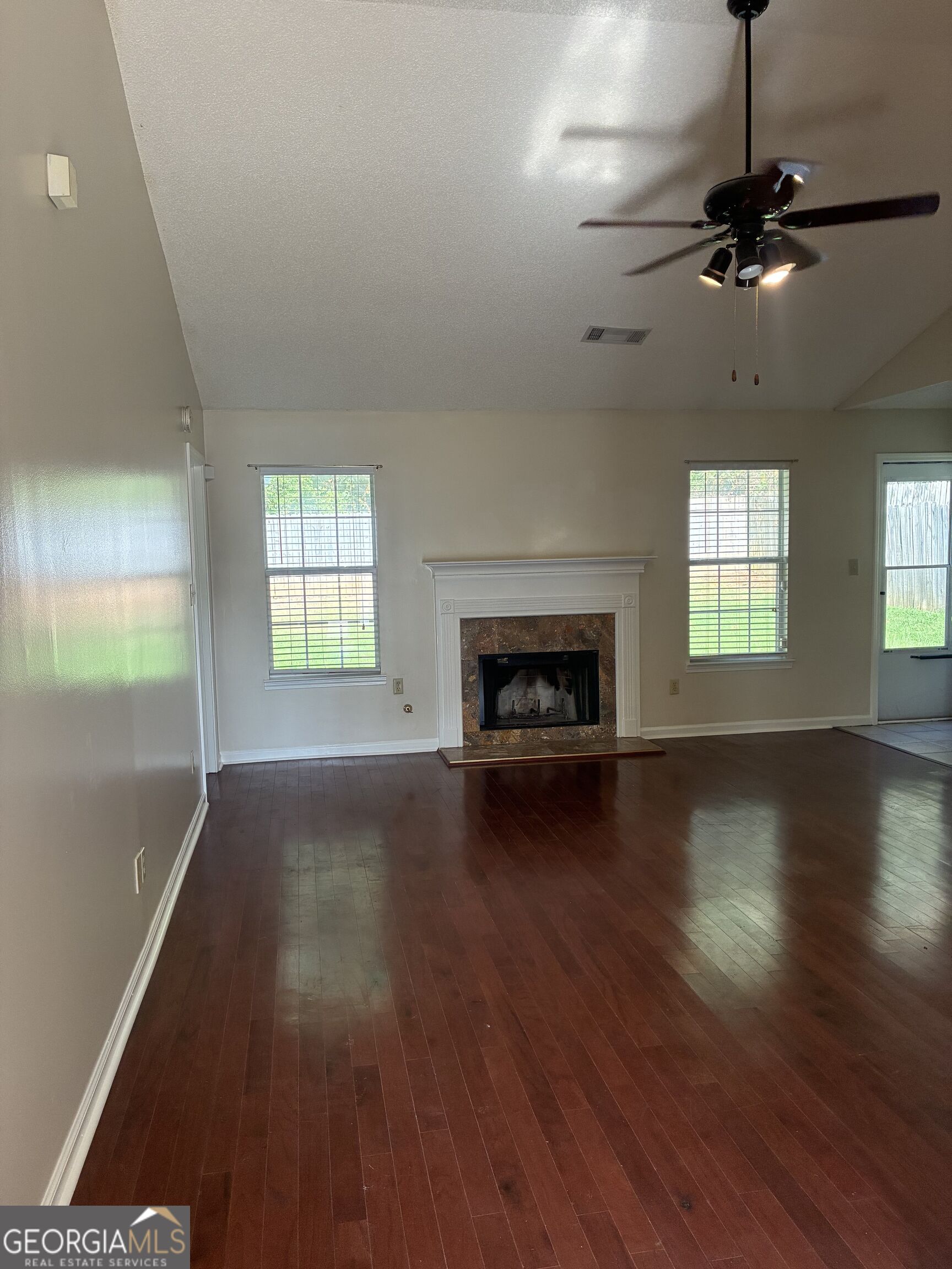6671 Chesepeake Trail Property Photo 4