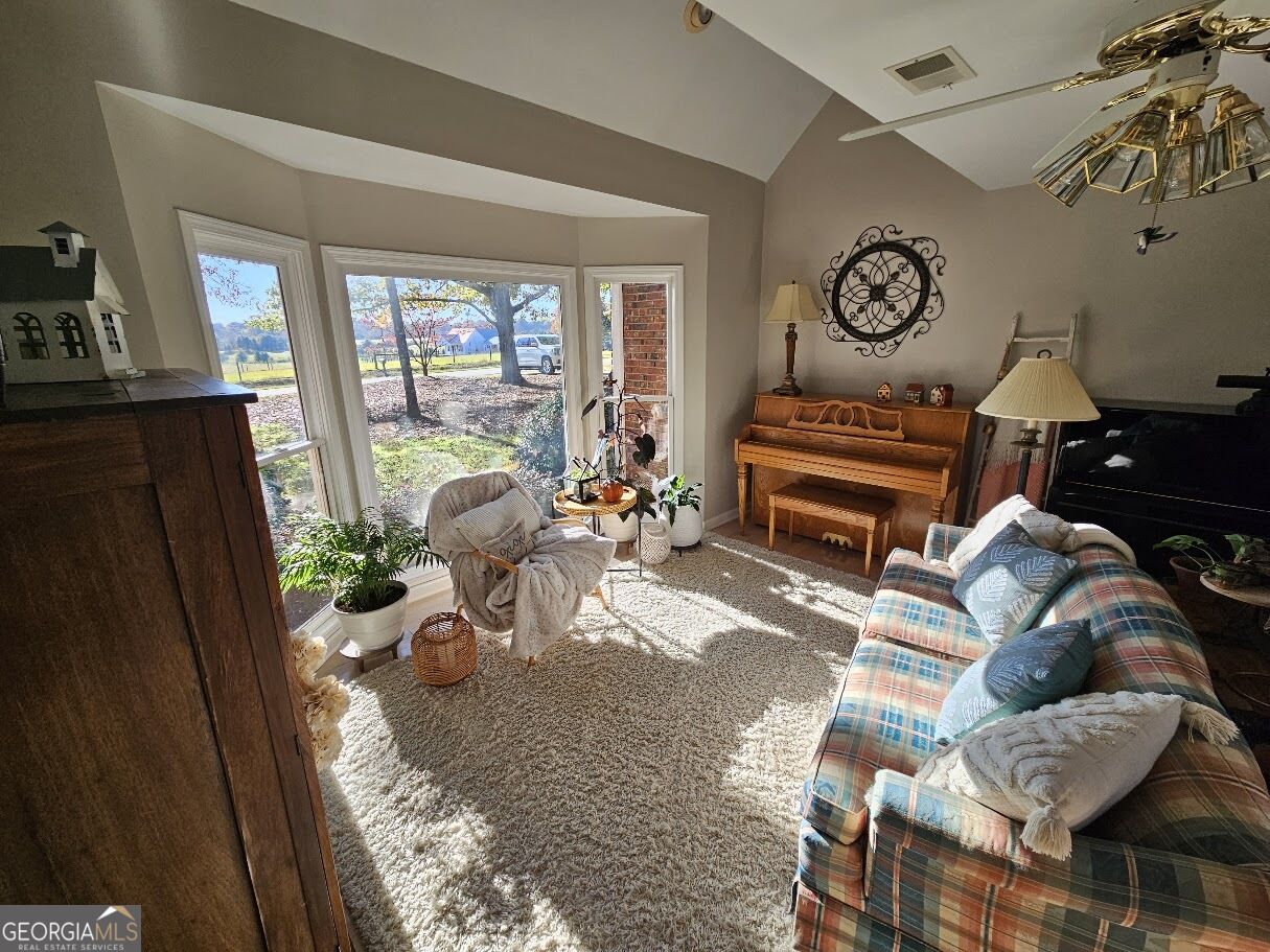1234 Sunset Drive Se Property Photo 9