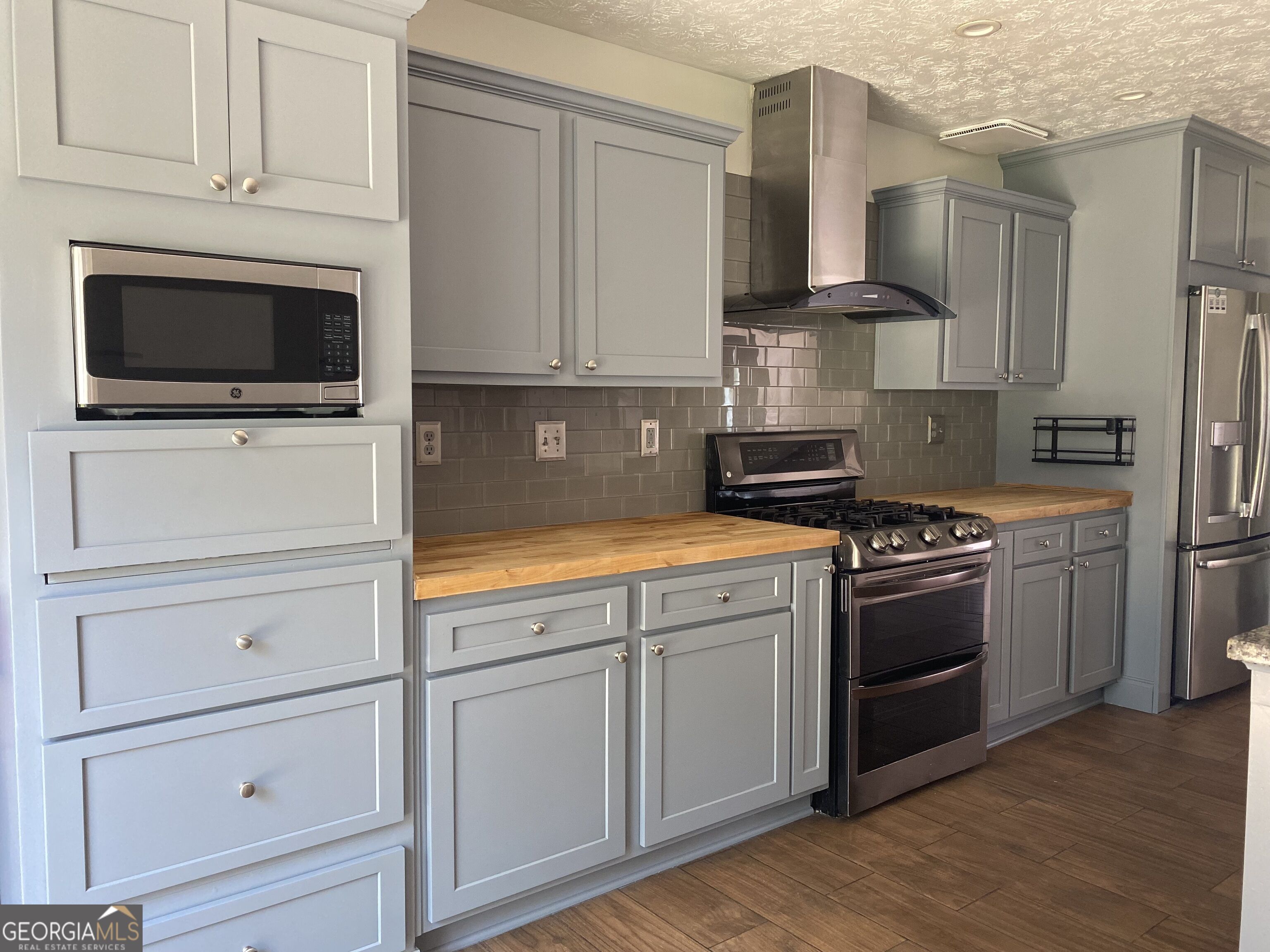 900 Harbins View Drive Property Photo 16