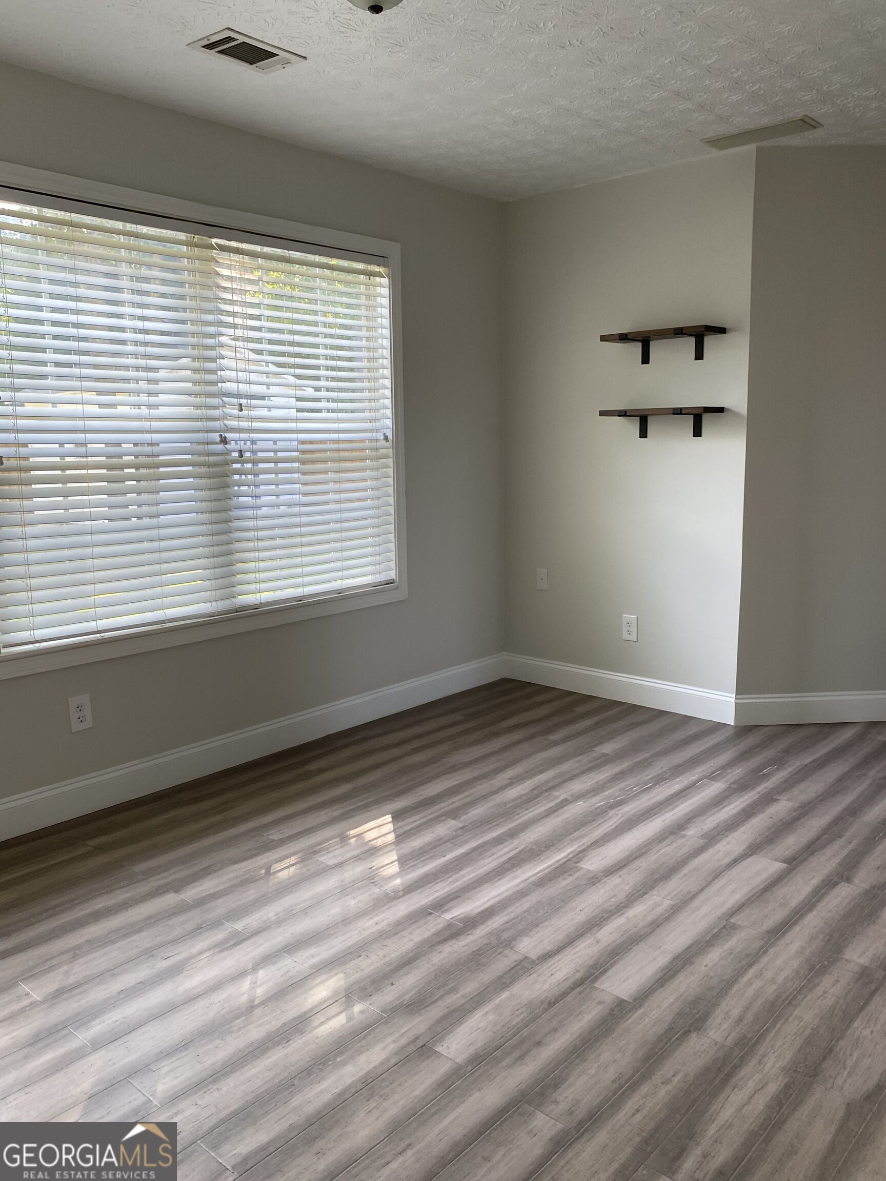 900 Harbins View Drive Property Photo 19