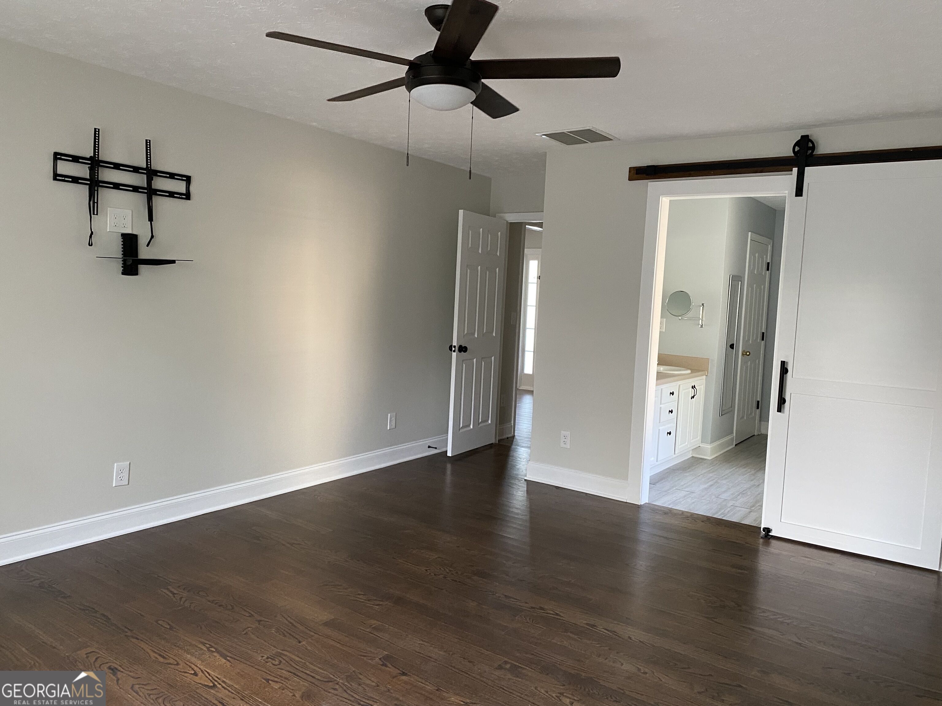 900 Harbins View Drive Property Photo 22