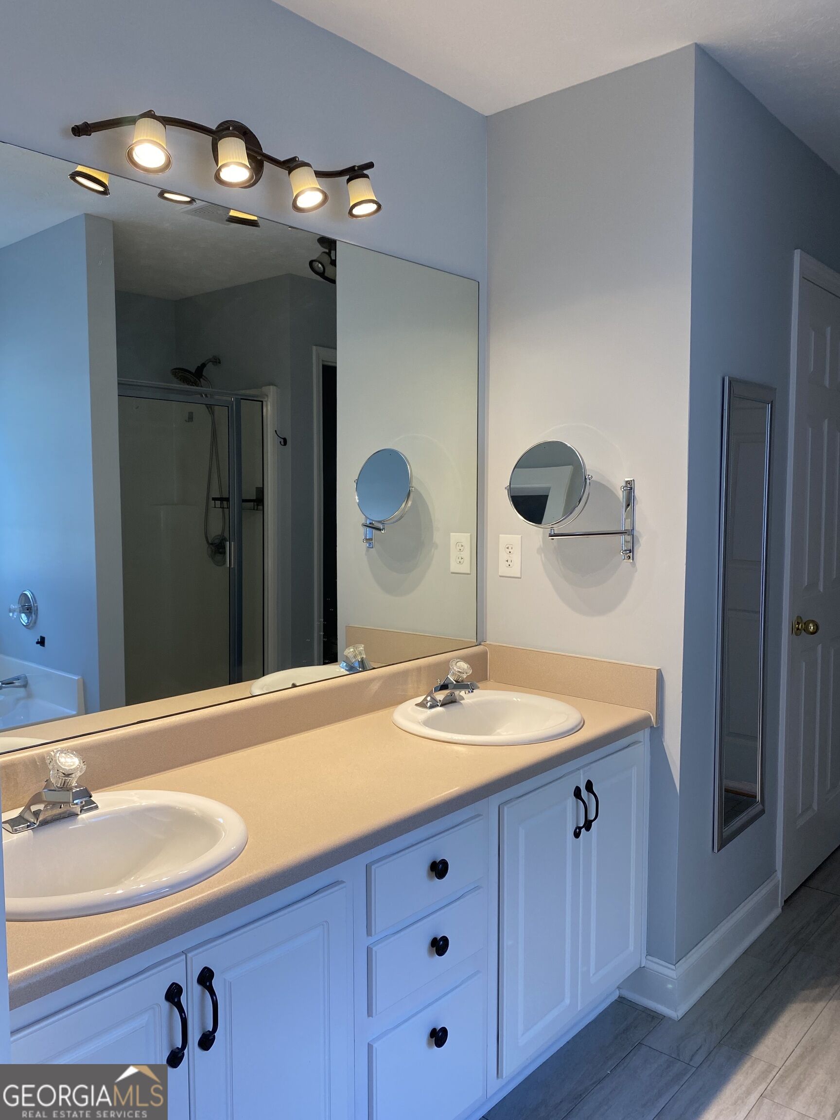 900 Harbins View Drive Property Photo 25