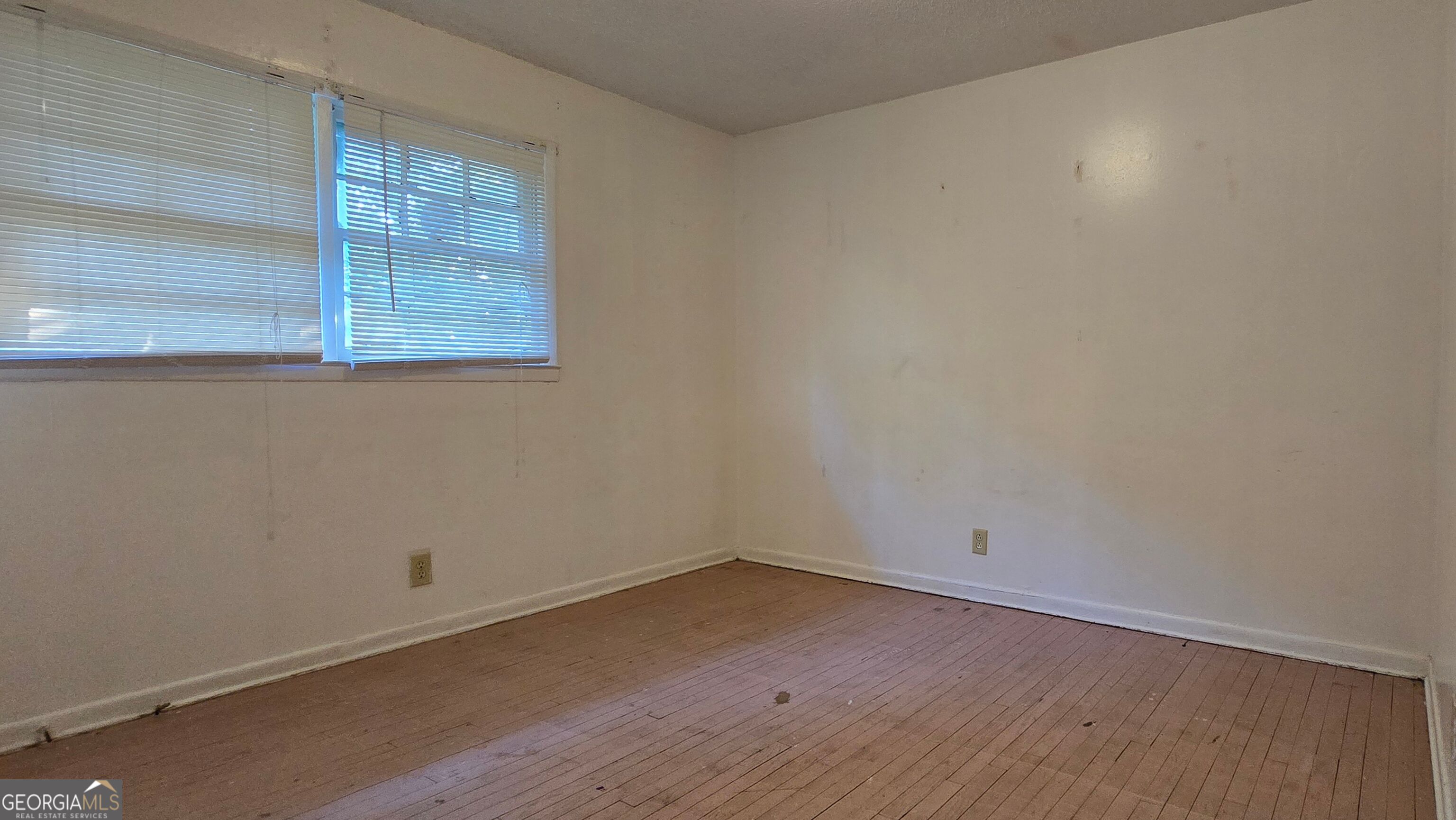 2049 Manson Road Property Photo 10