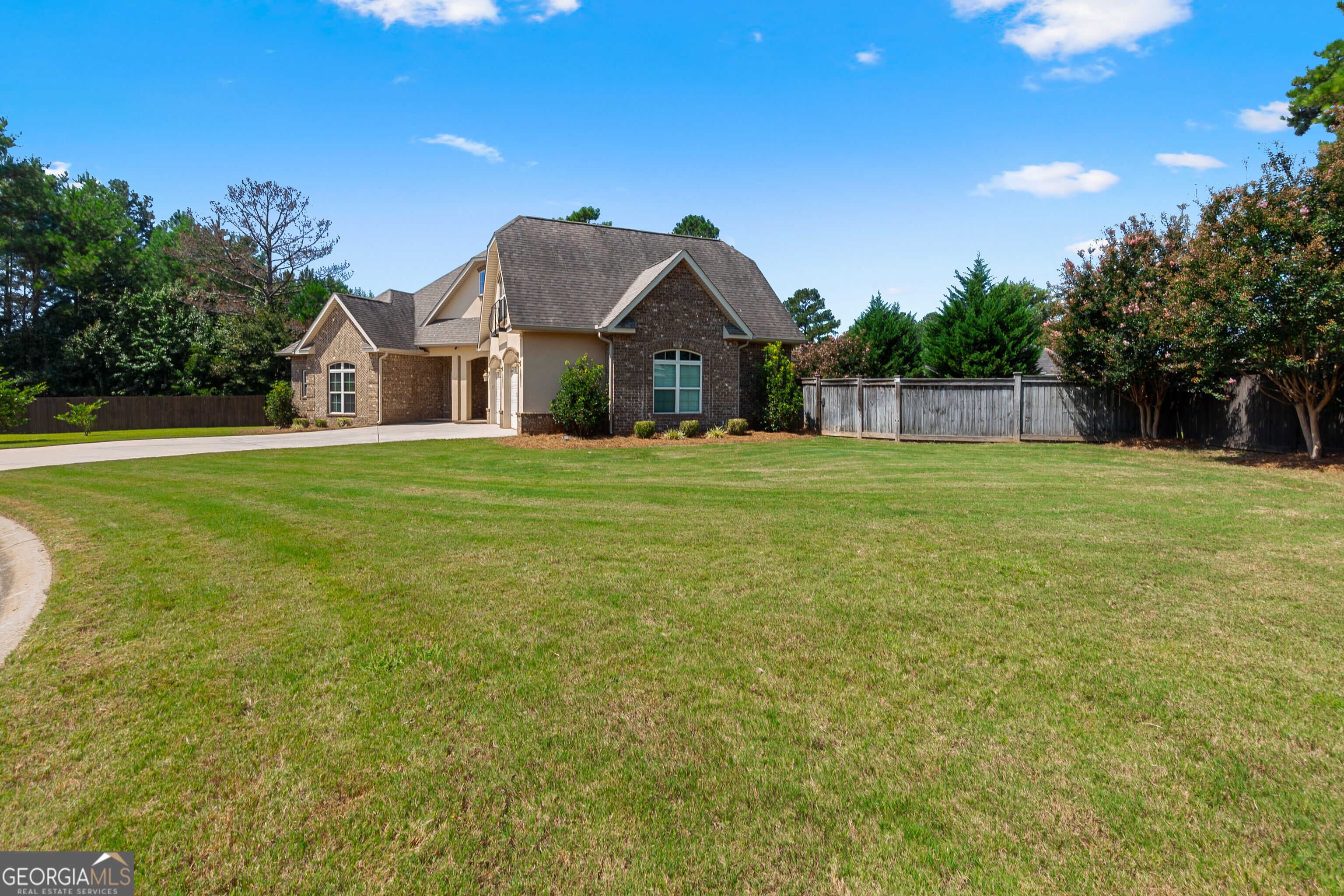309 Bridgehampton Way Property Photo 13