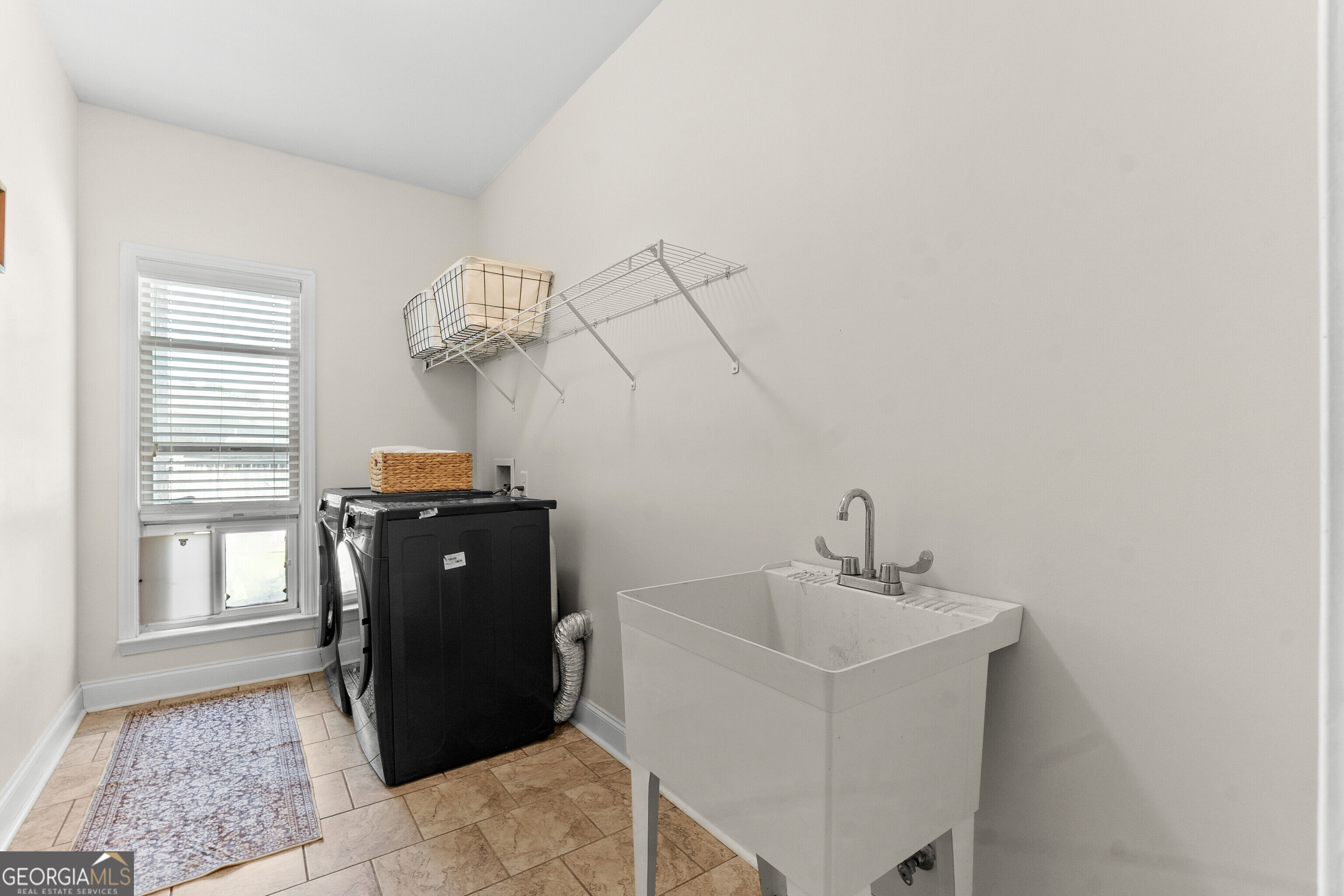 309 Bridgehampton Way Property Photo 34