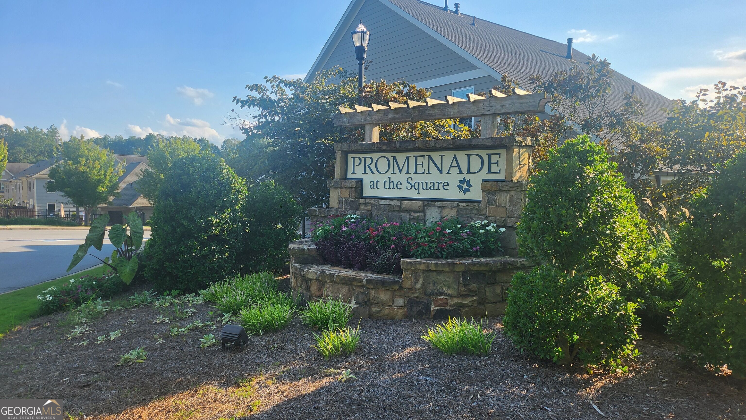 561 Onyx Landing Property Photo 2