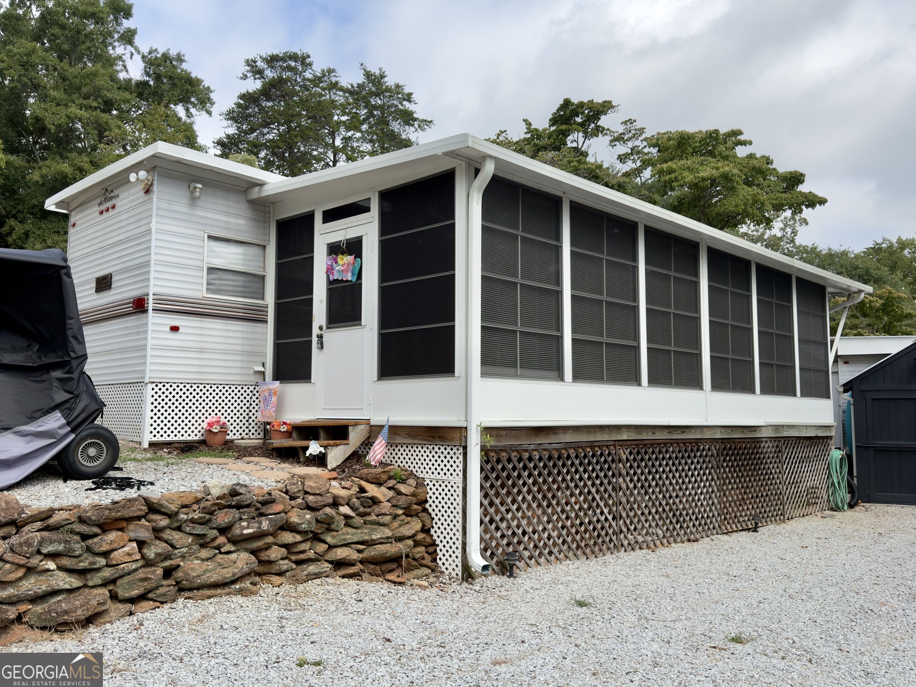 110 Admiral Drive Property Photo 1