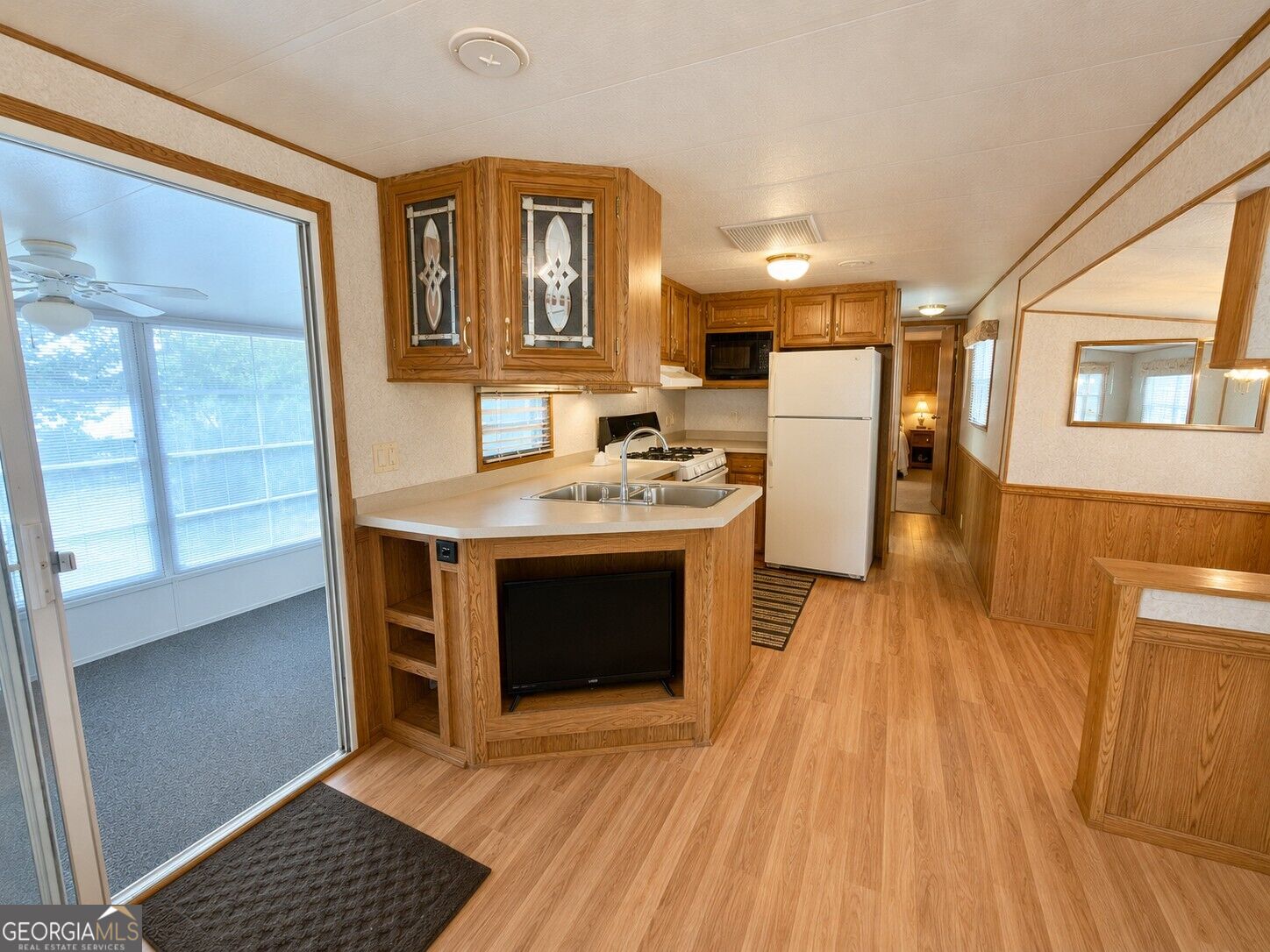 110 Admiral Drive Property Photo 3