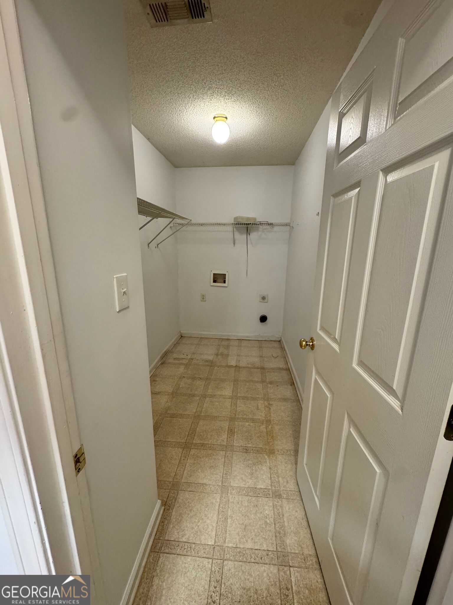 6922 Red Bone Way Property Photo 9