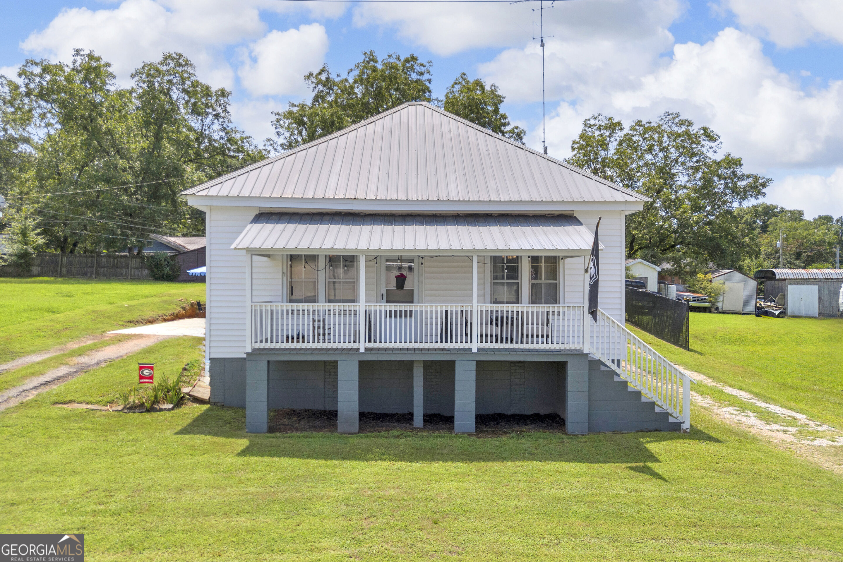 145 Peach Street Property Photo 3