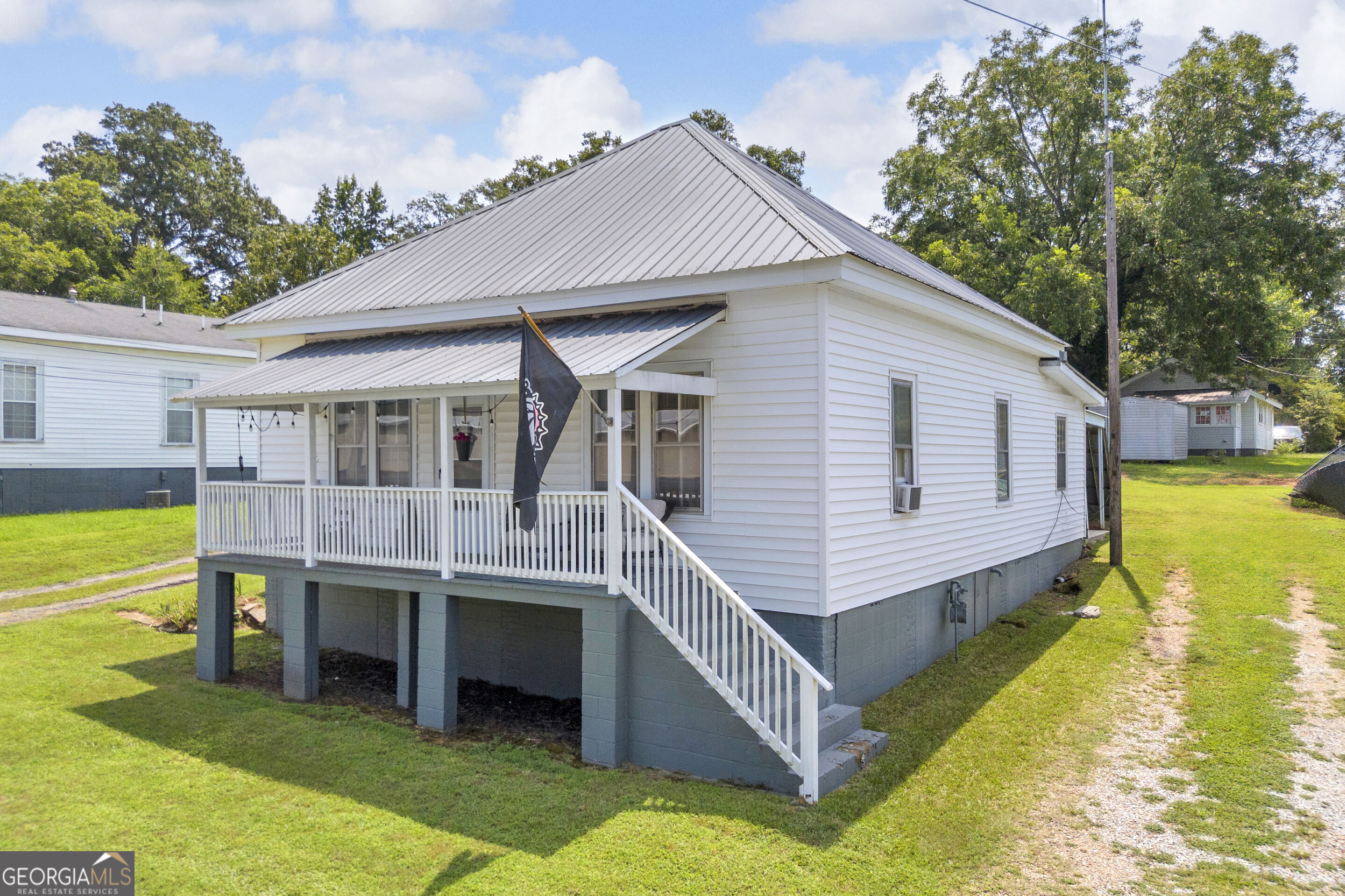 145 Peach Street Property Photo 4