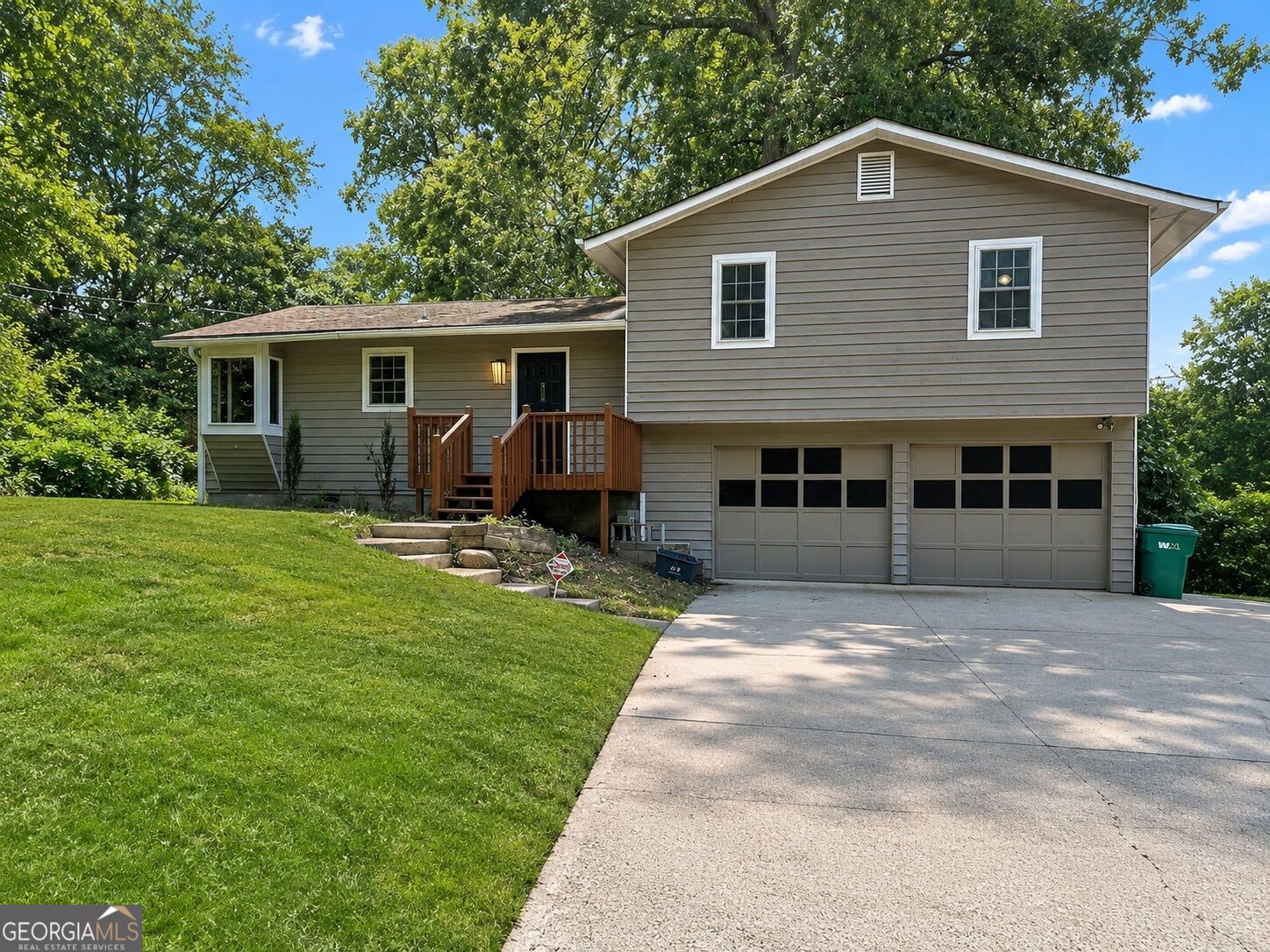 1758 Eric Circle Property Photo 1