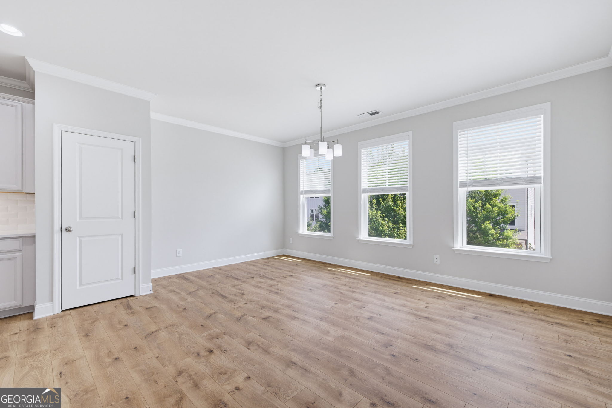 1637 Venture Point Way Property Photo 6