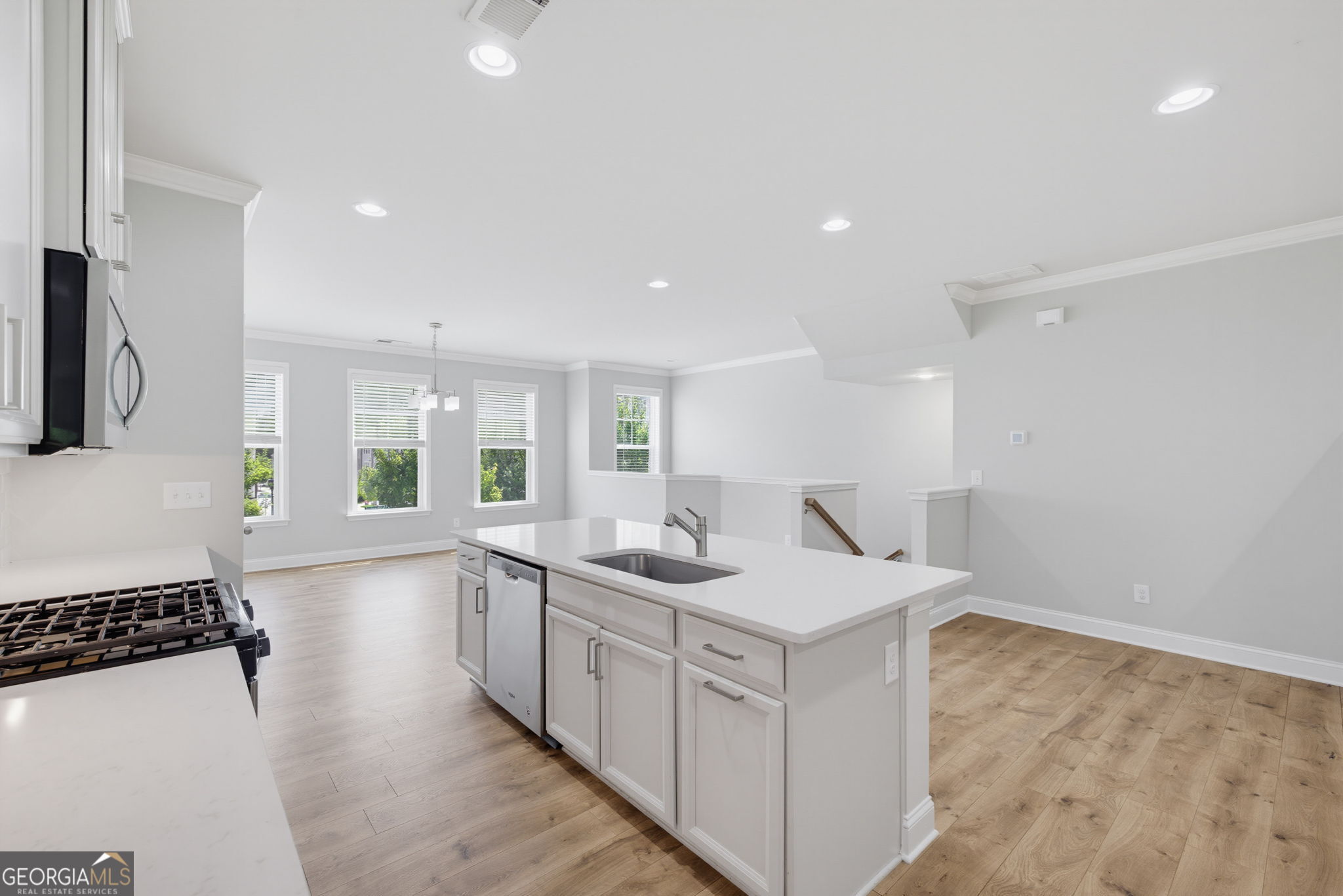 1637 Venture Point Way Property Photo 8