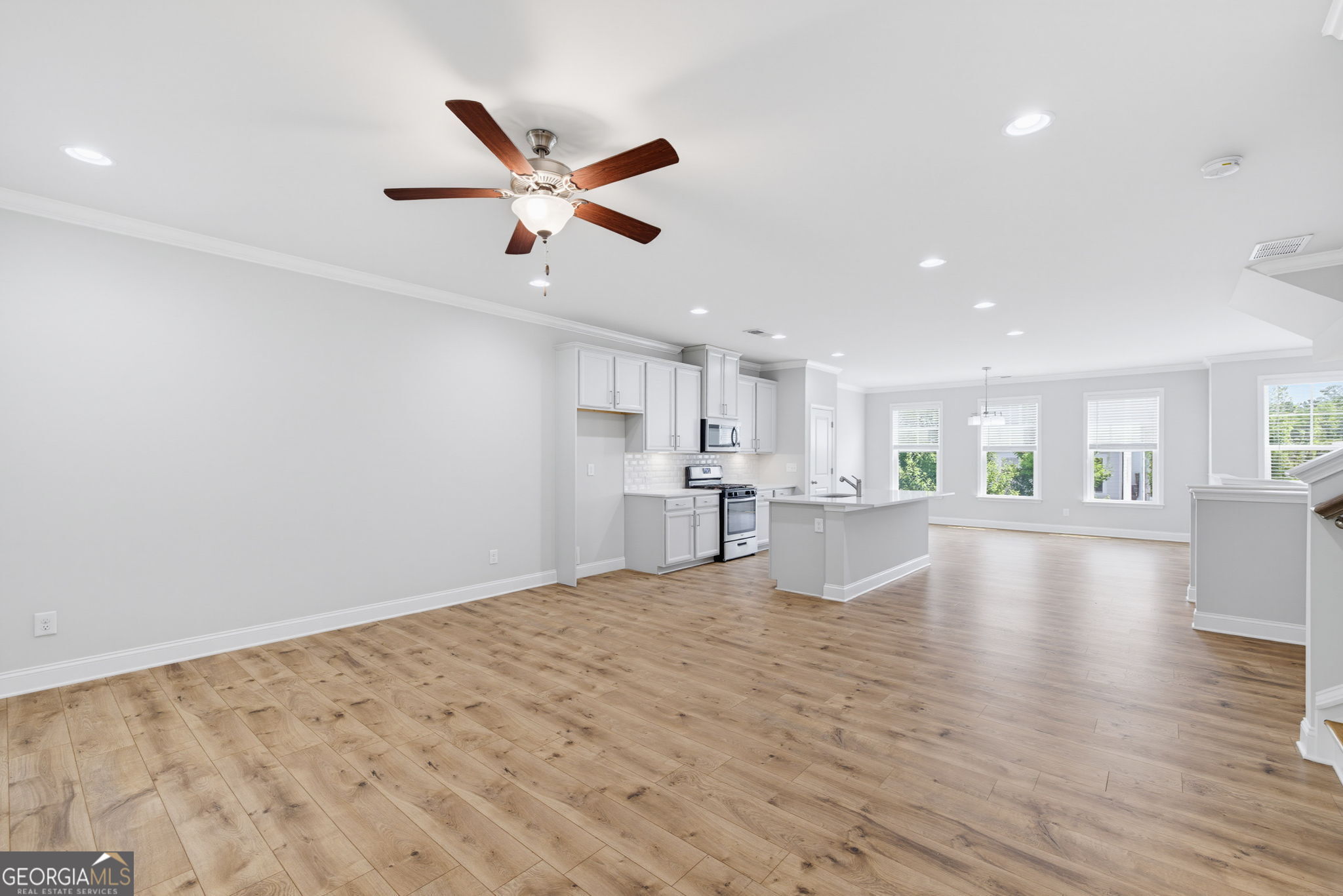 1637 Venture Point Way Property Photo 11