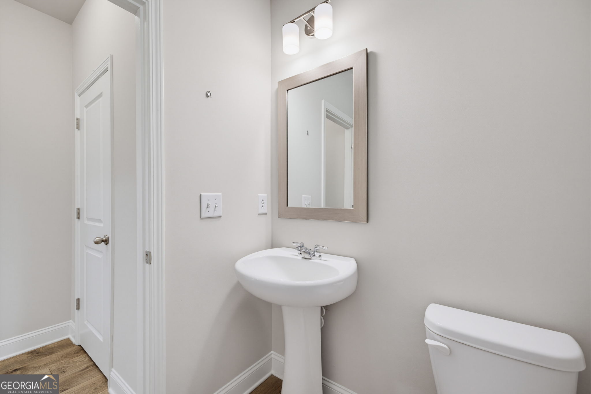 1637 Venture Point Way Property Photo 14