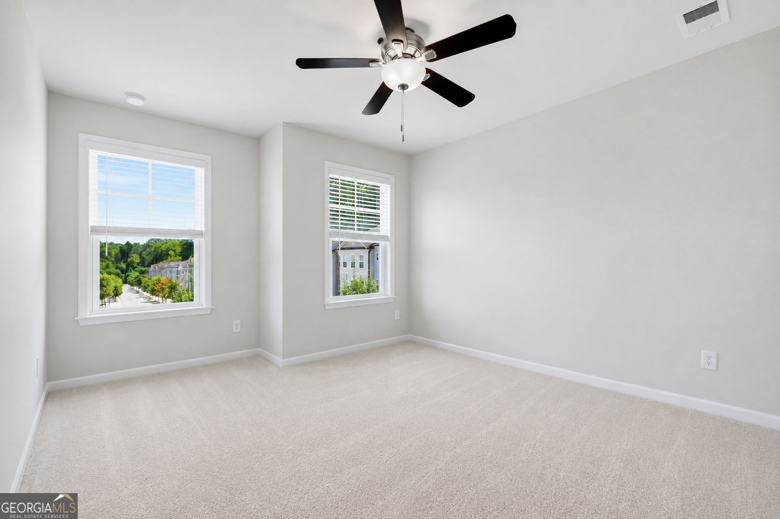 1637 Venture Point Way Property Photo 23