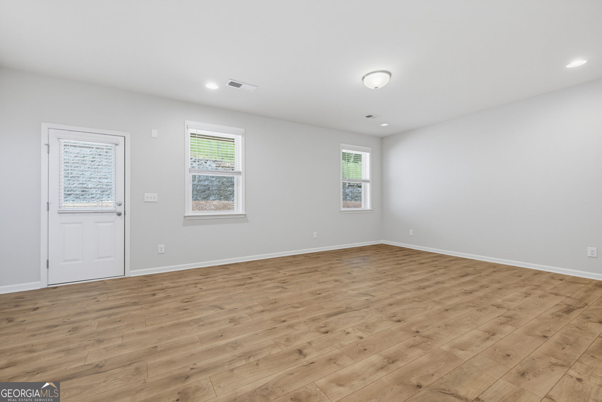 1637 Venture Point Way Property Photo 29