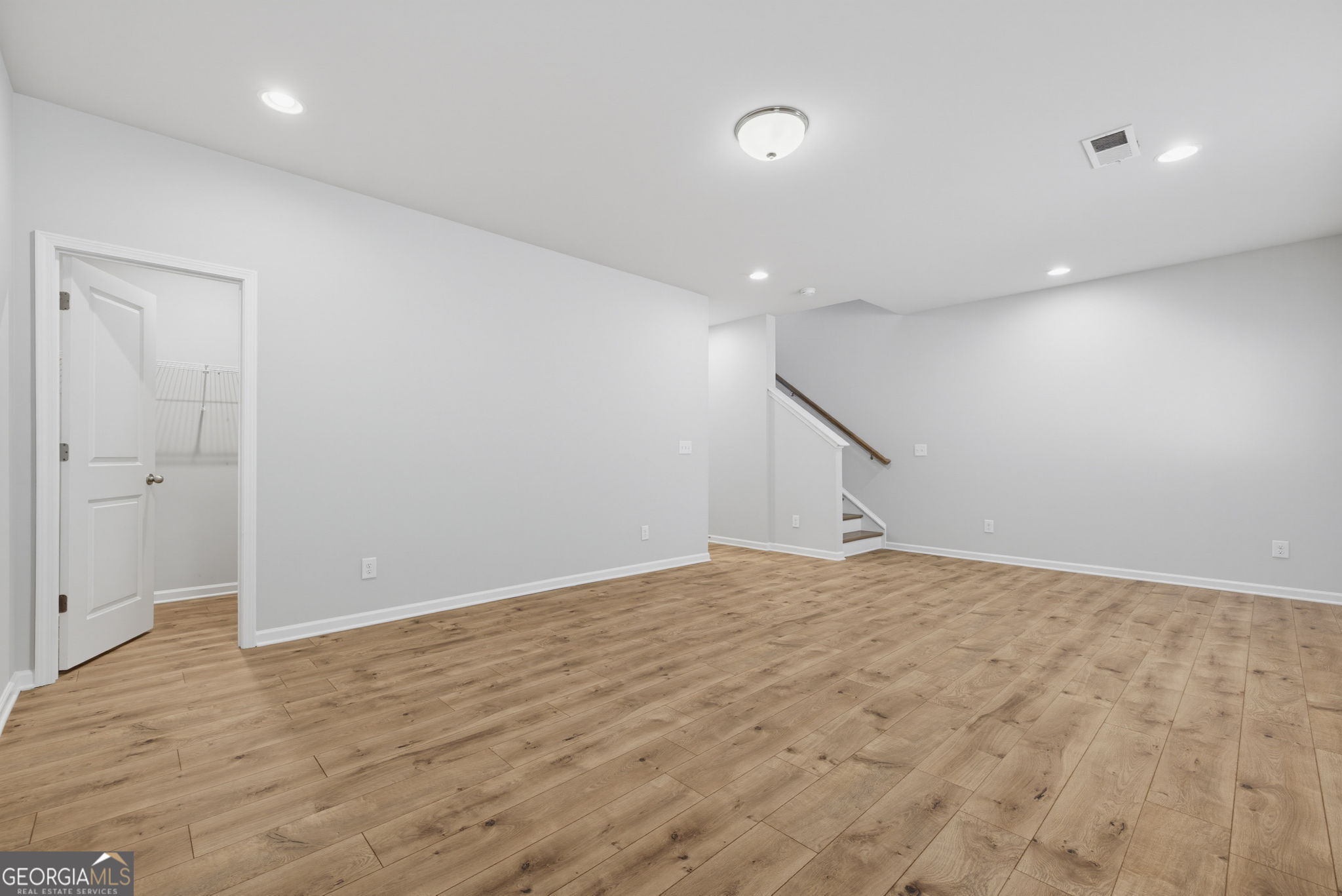 1637 Venture Point Way Property Photo 30