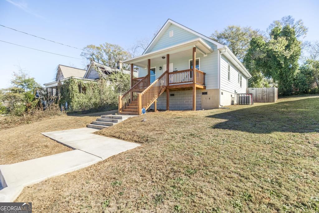 338 Monroe Street Property Photo 3