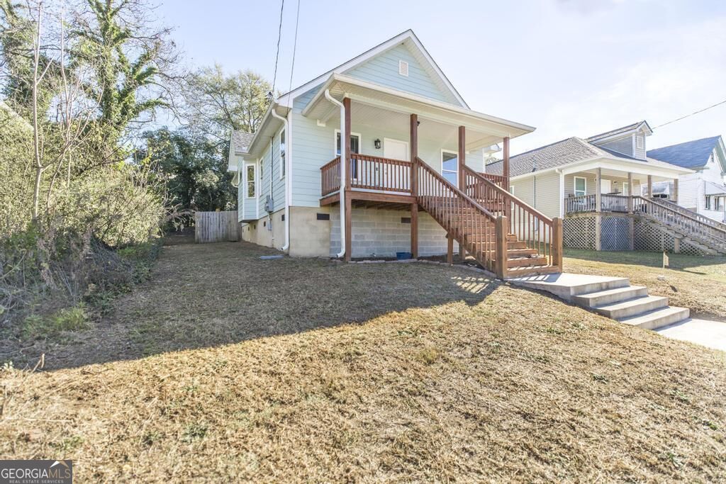 338 Monroe Street Property Photo 4
