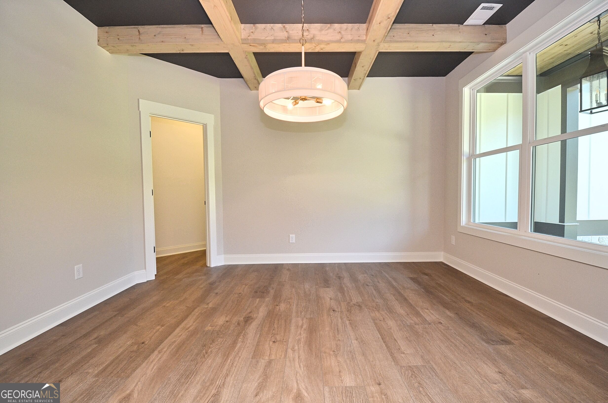 810 North Hampton Way Property Photo 9