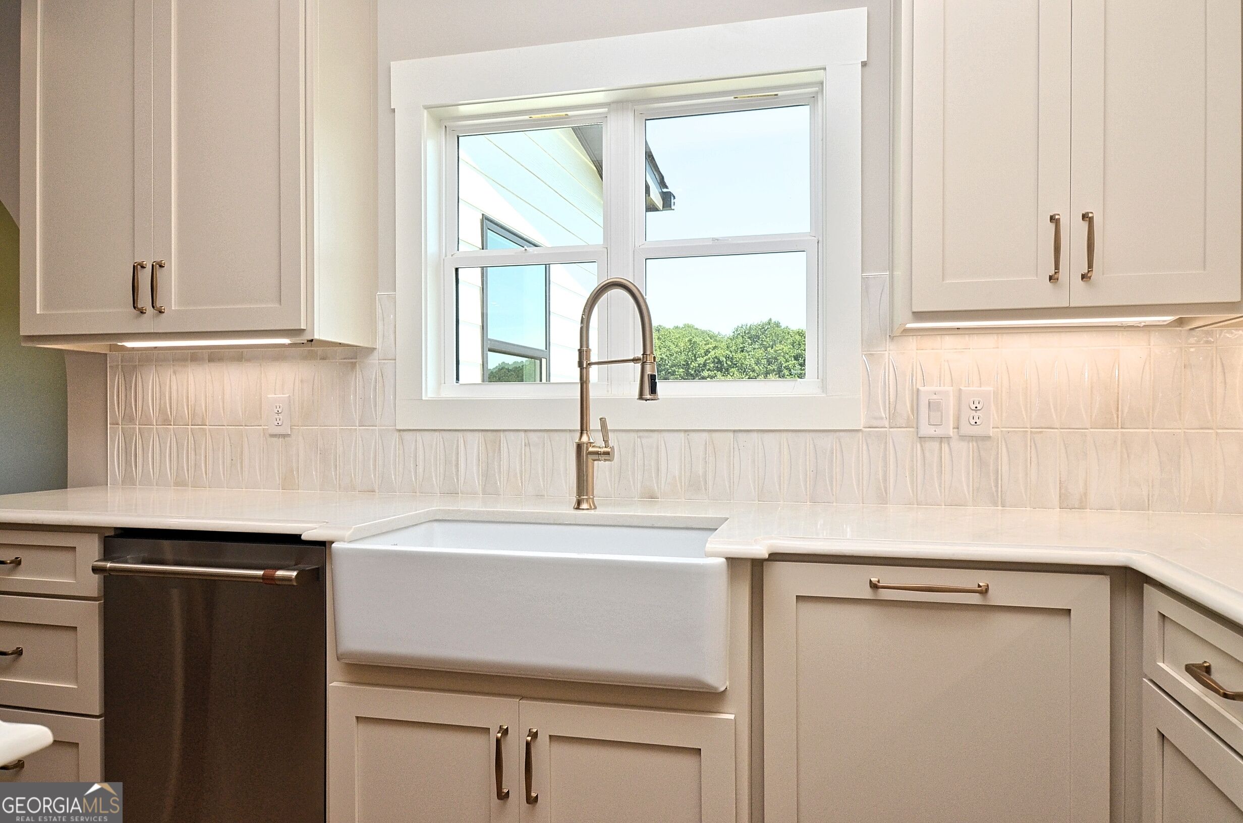 810 North Hampton Way Property Photo 22