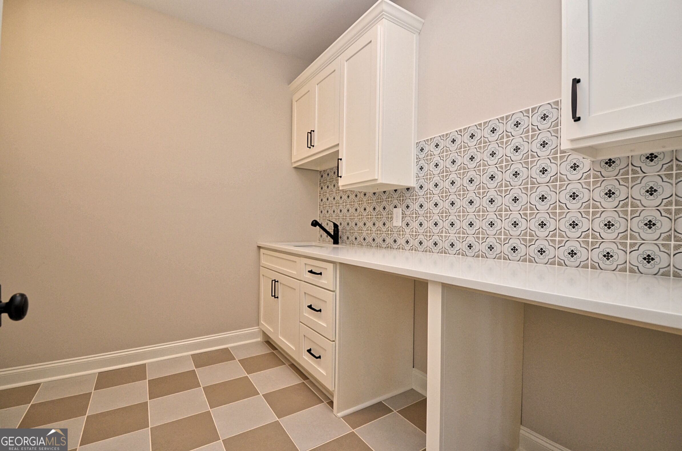 810 North Hampton Way Property Photo 26