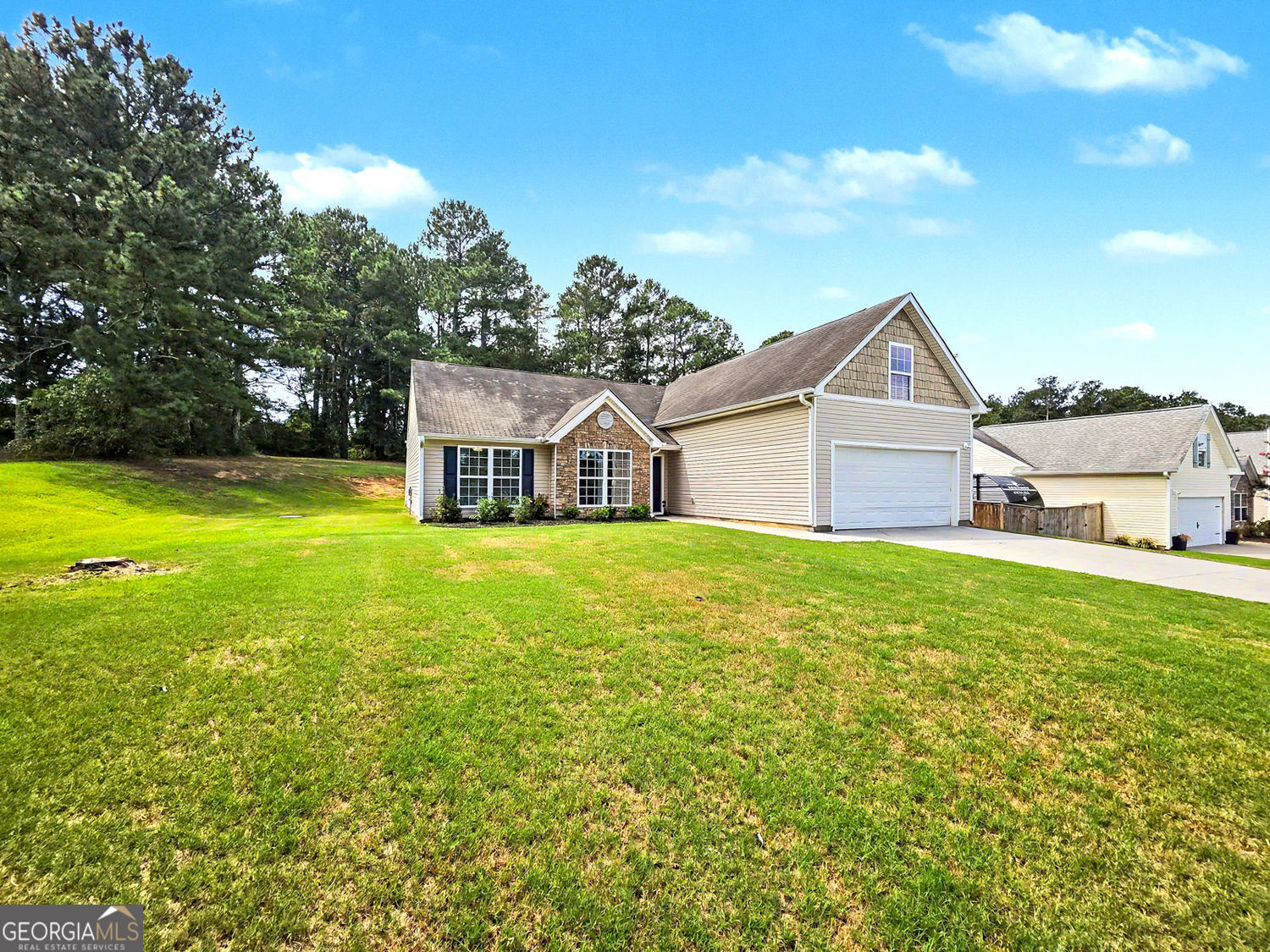 1154 Otis Drive Property Photo 3