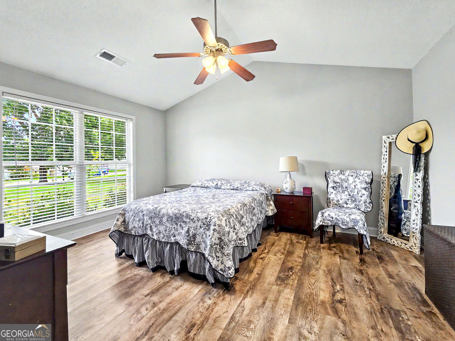 1154 Otis Drive Property Photo 14