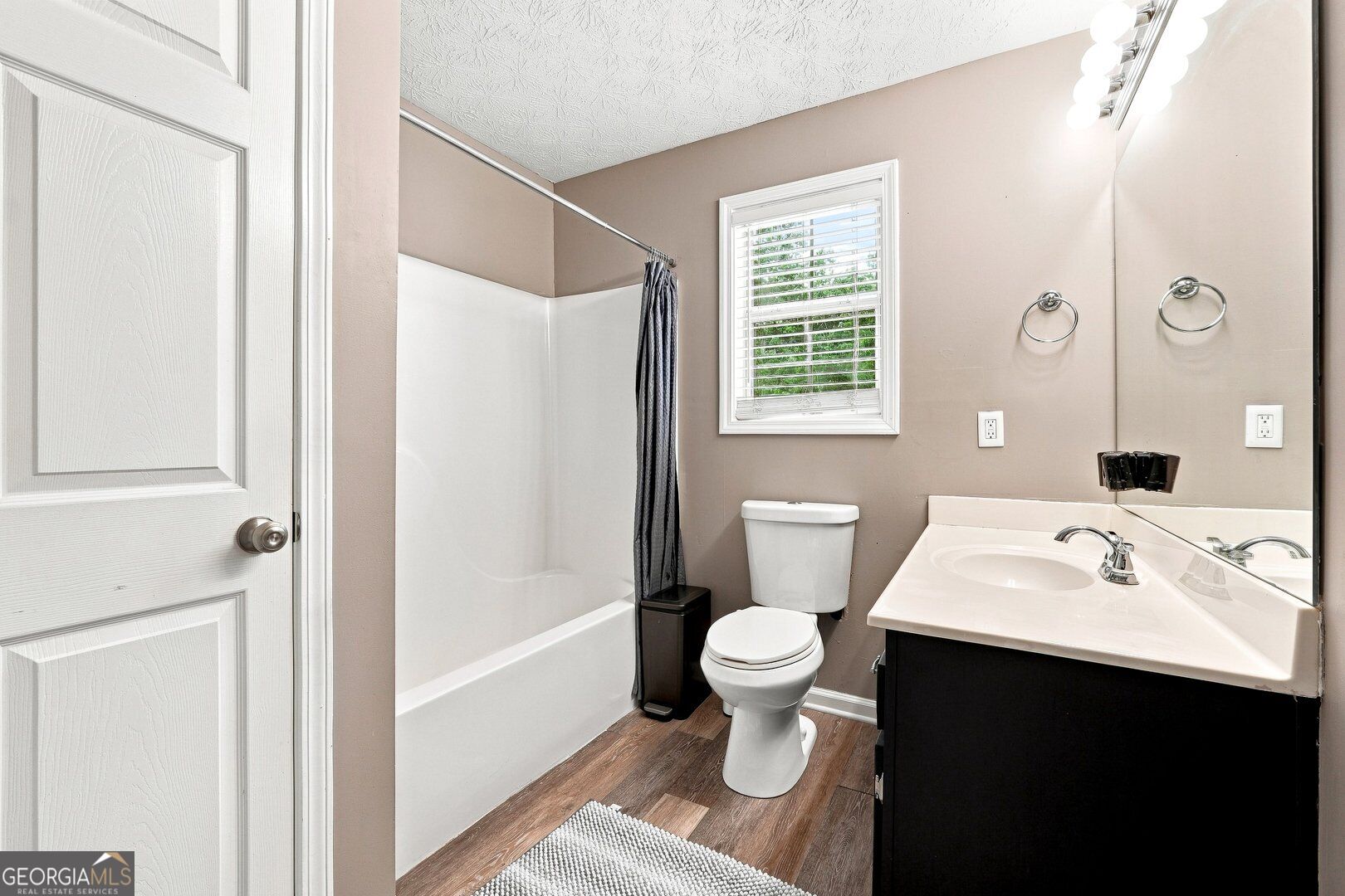 932 Sugar Meadow Lane Property Photo 18