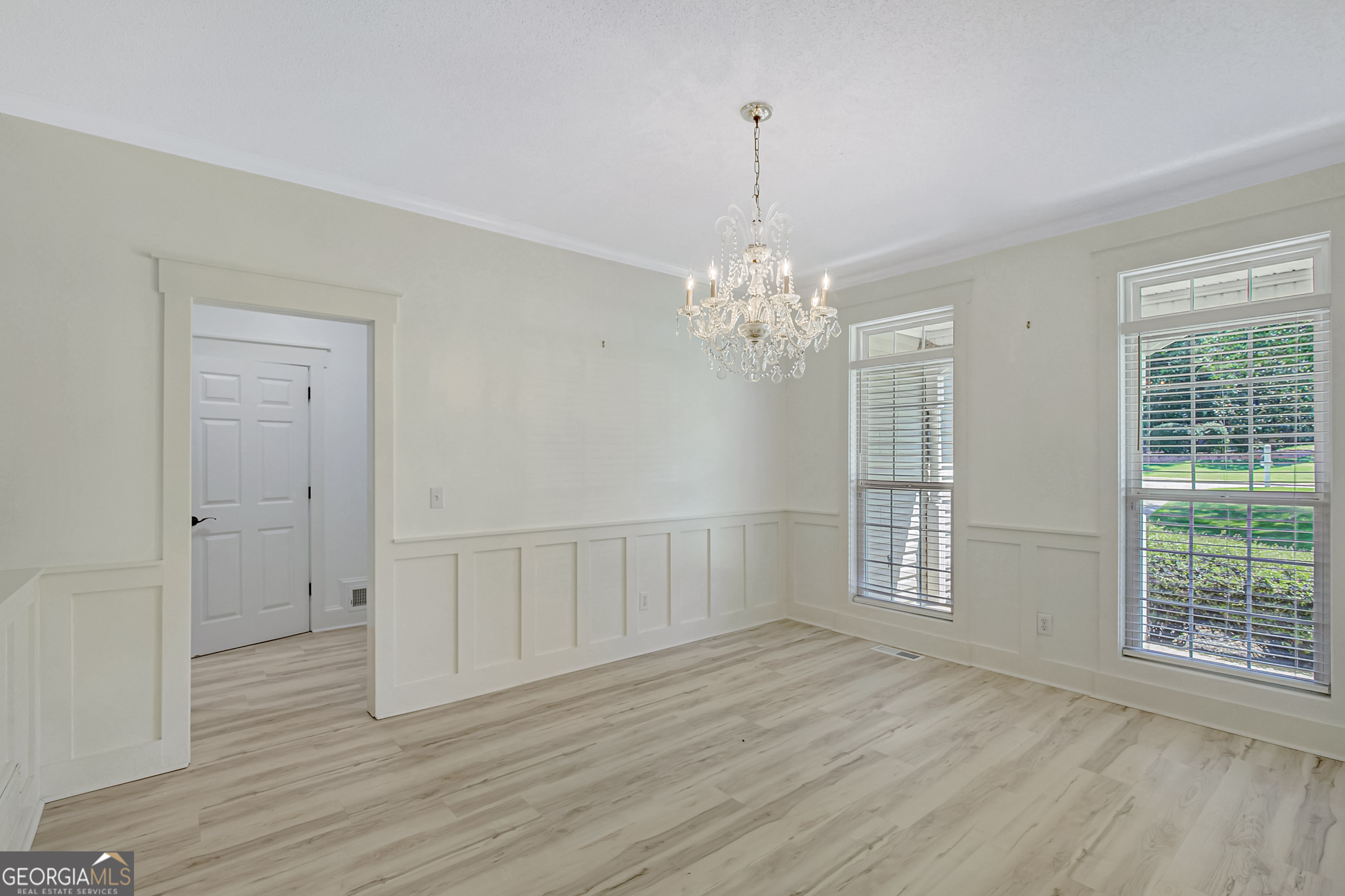 37 Forest Point Property Photo 7
