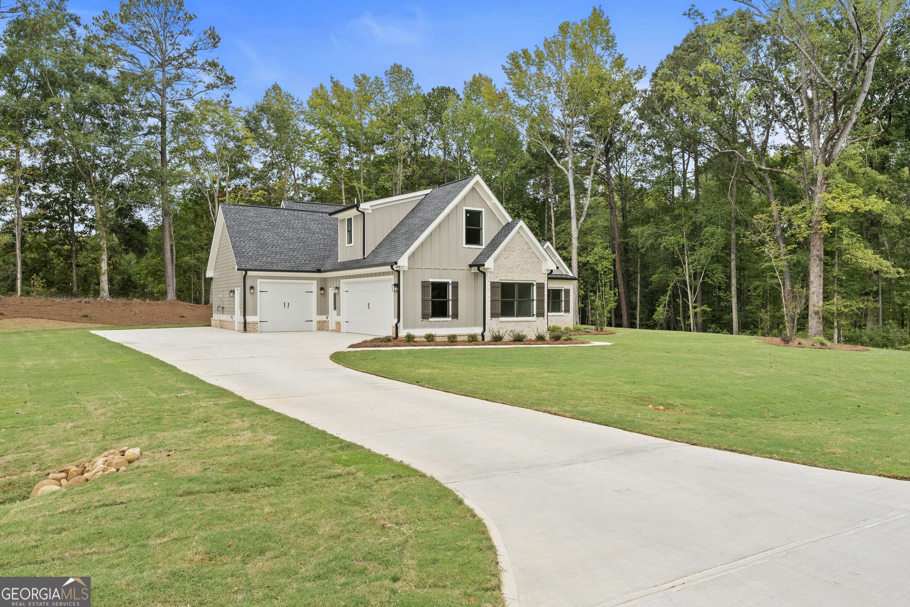 467 Lake Varner Drive Property Photo 1