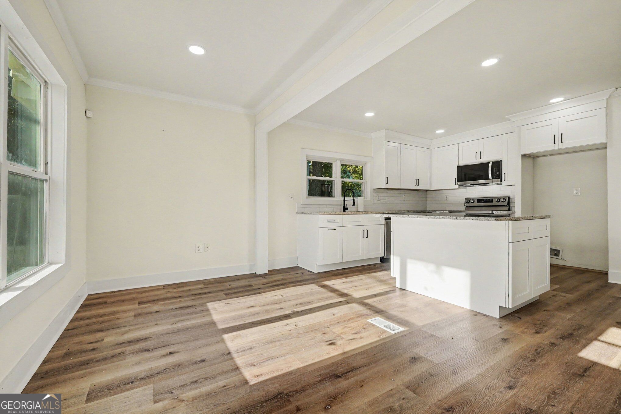 882 Hall Street Nw Property Photo 11