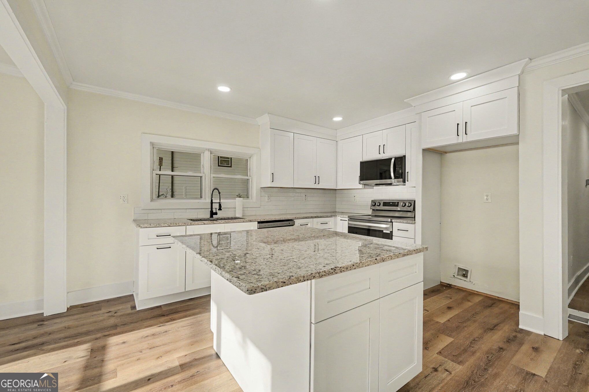 882 Hall Street Nw Property Photo 14