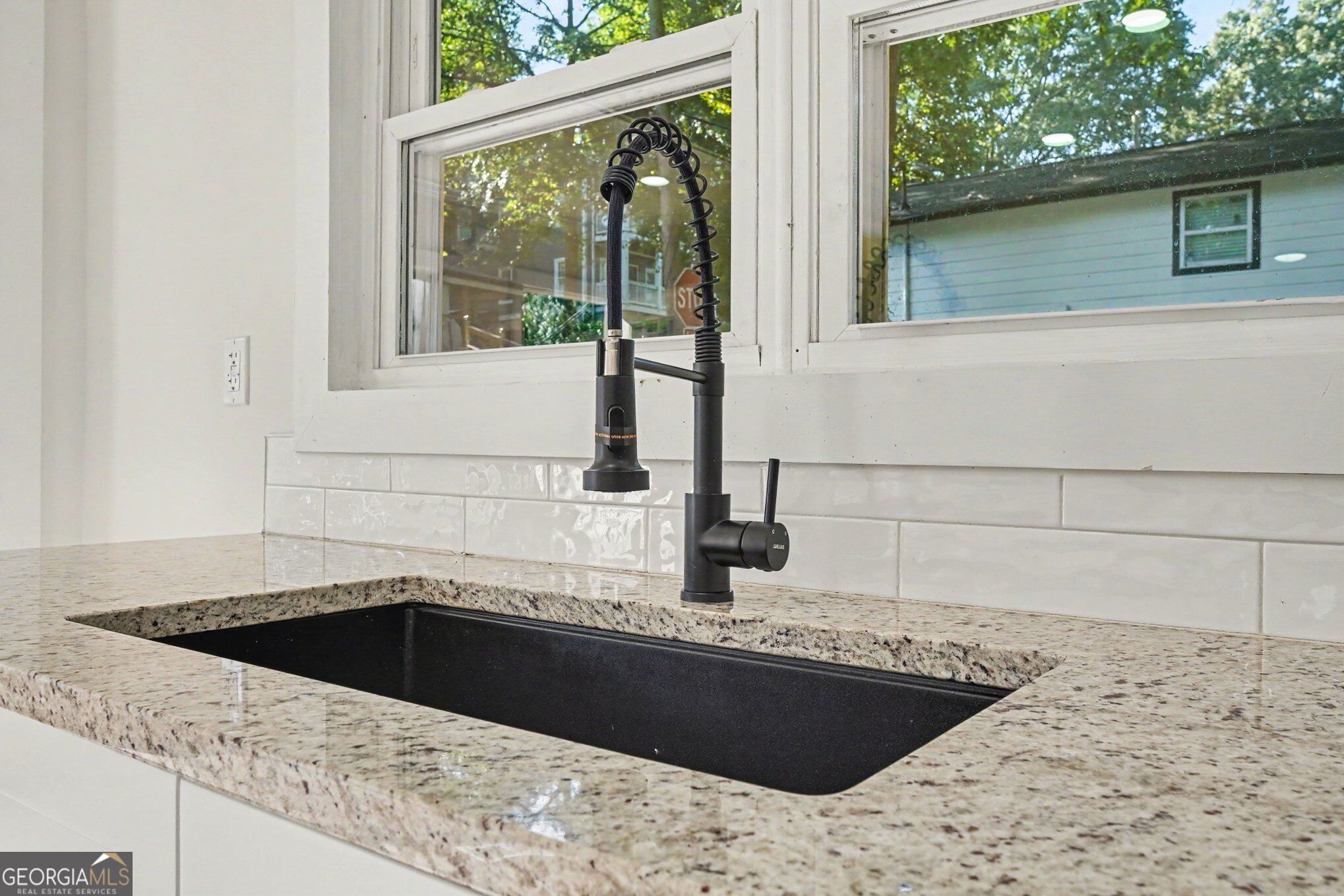 882 Hall Street Nw Property Photo 15