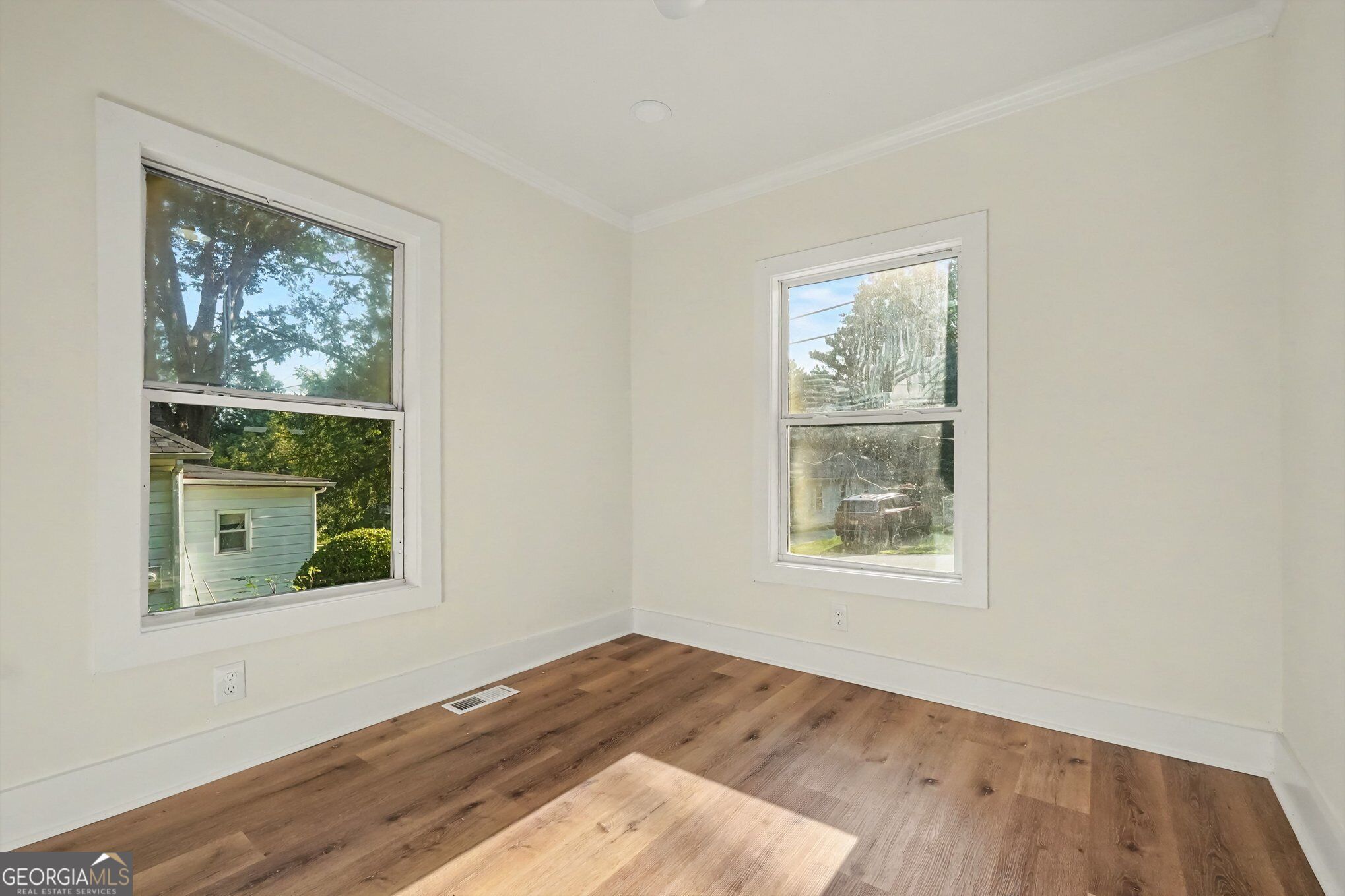 882 Hall Street Nw Property Photo 17