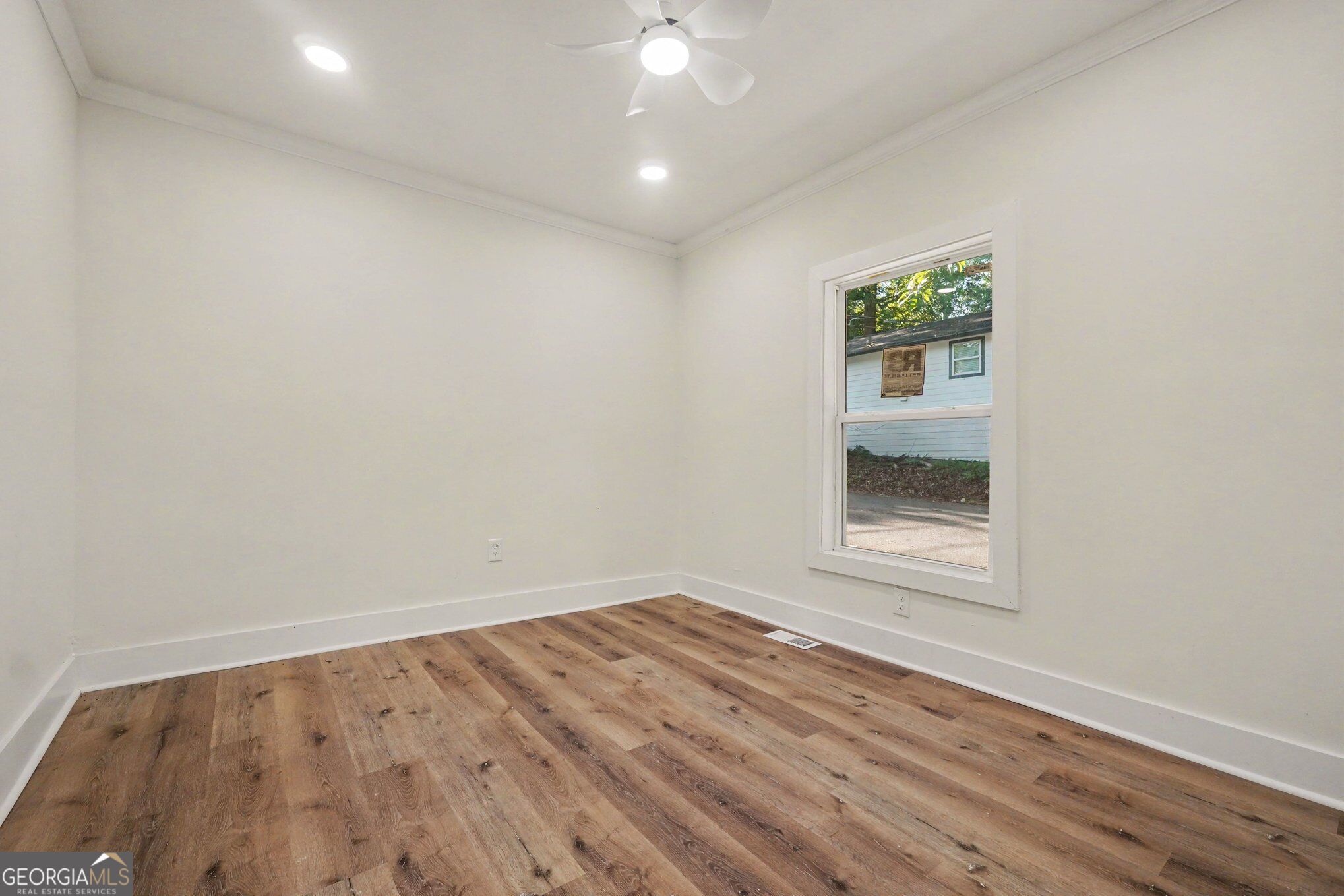 882 Hall Street Nw Property Photo 23
