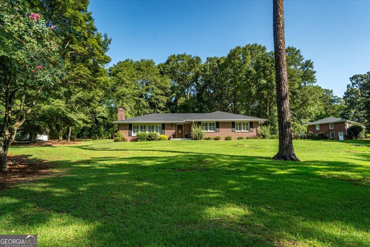 1430 Ivywood Drive Property Photo 2