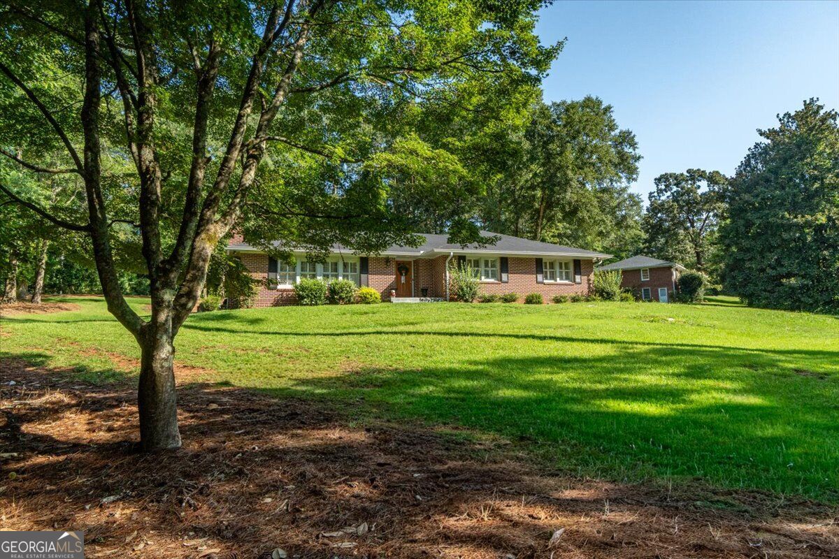 1430 Ivywood Drive Property Photo 3