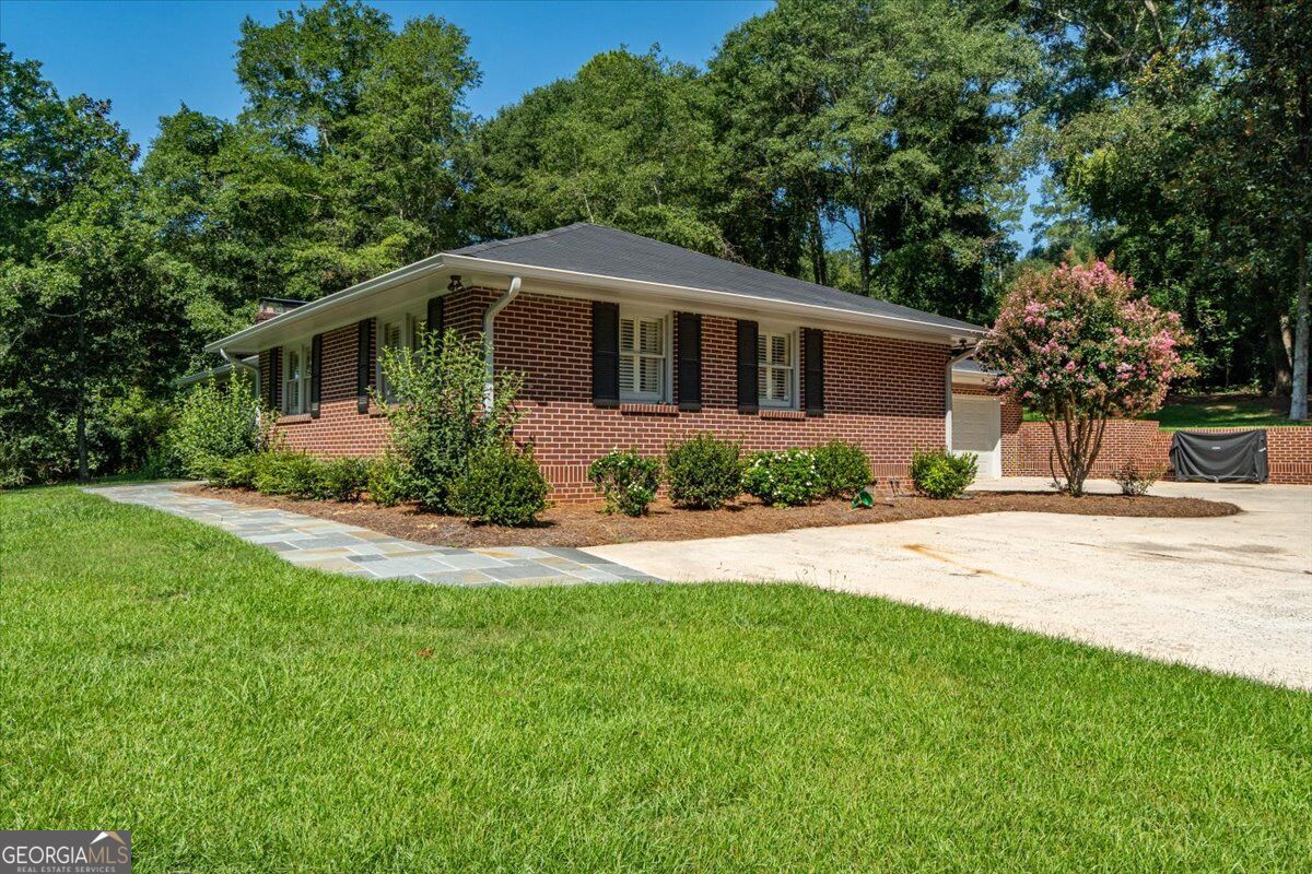 1430 Ivywood Drive Property Photo 9