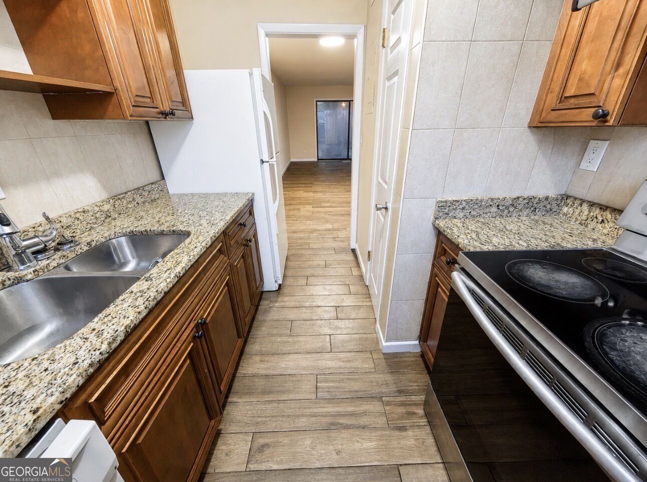 2545 Bradford Square Ne Property Photo 11
