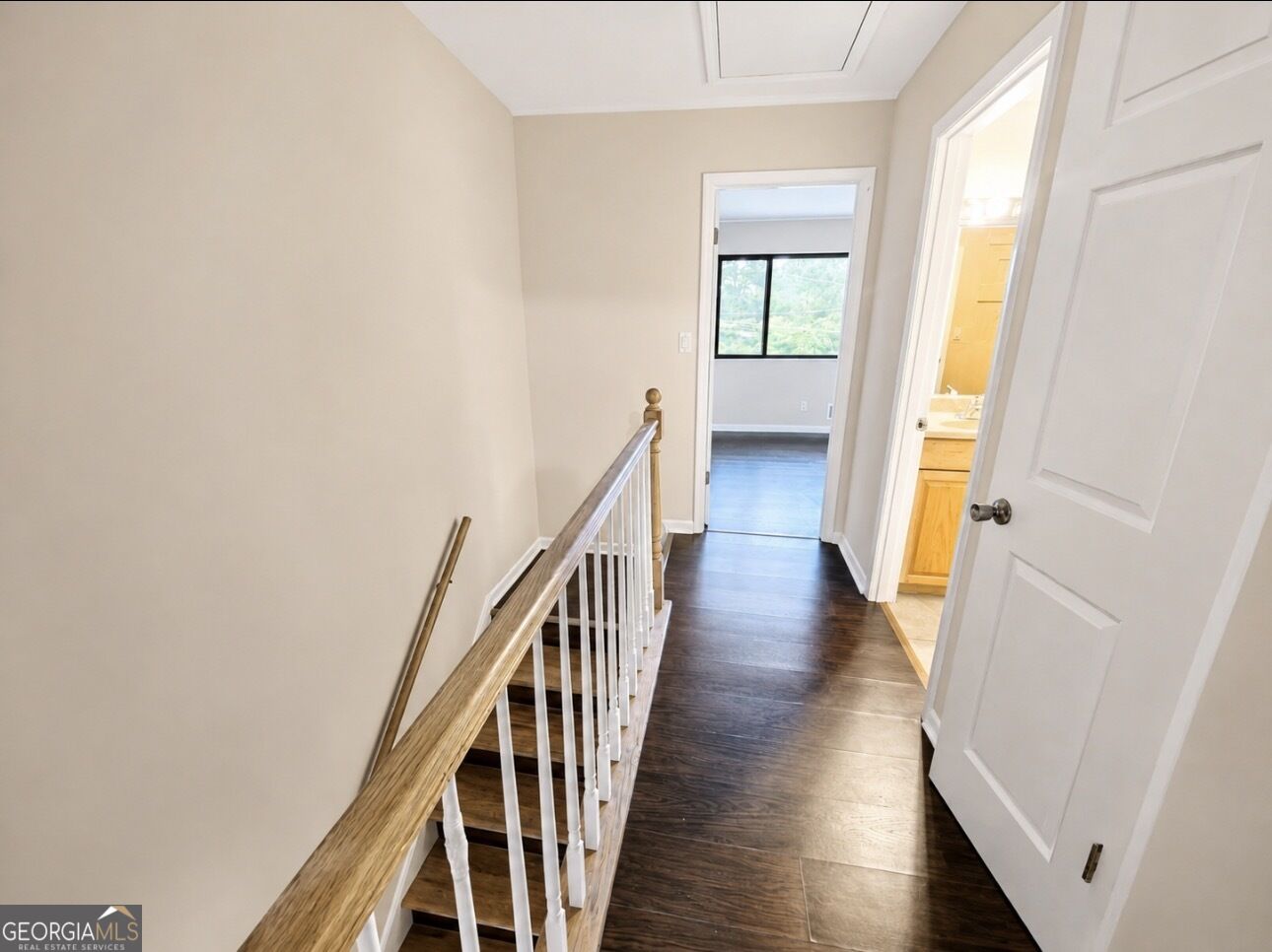2545 Bradford Square Ne Property Photo 17