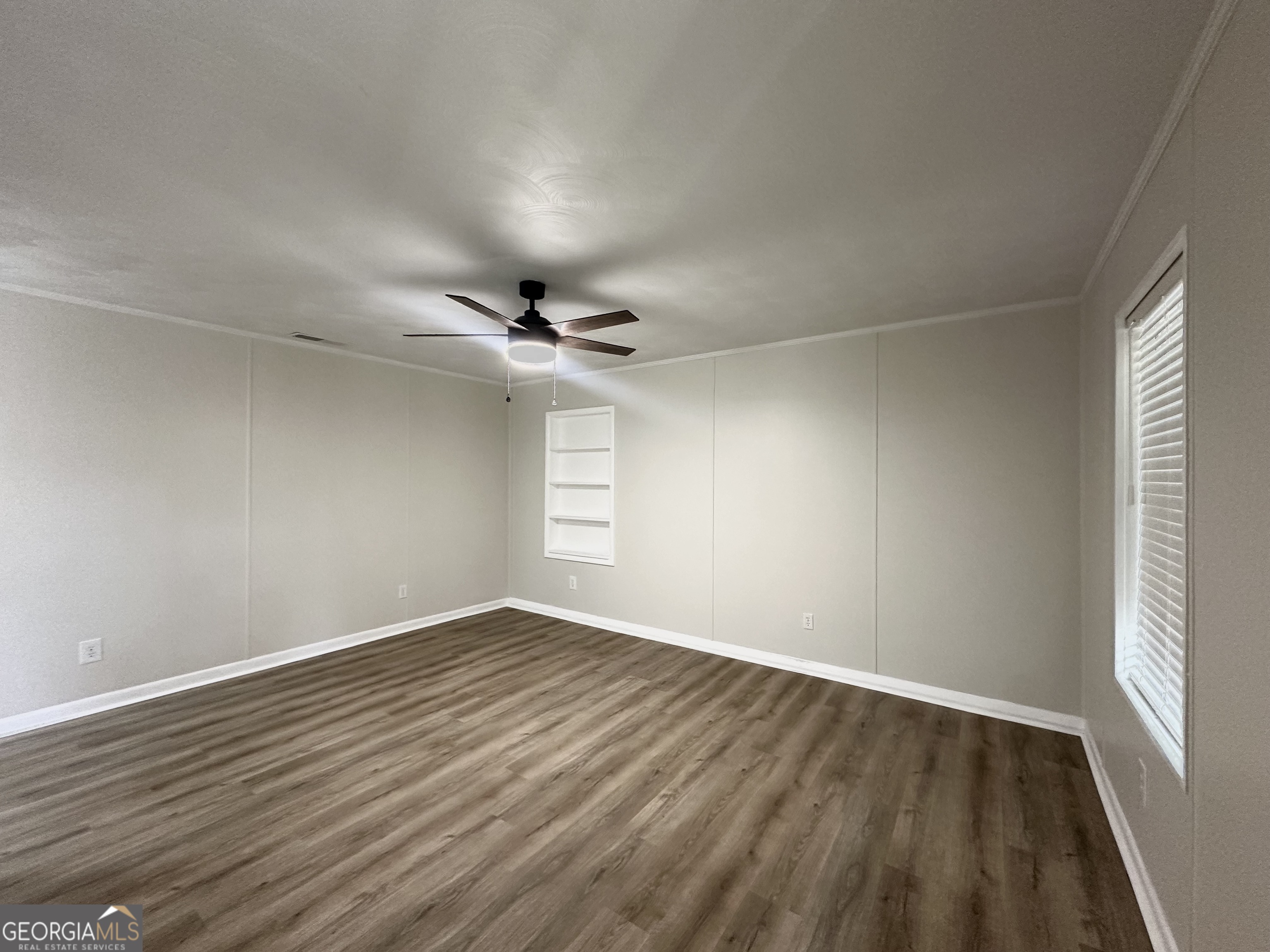 72 W Tenth Street Property Photo 9