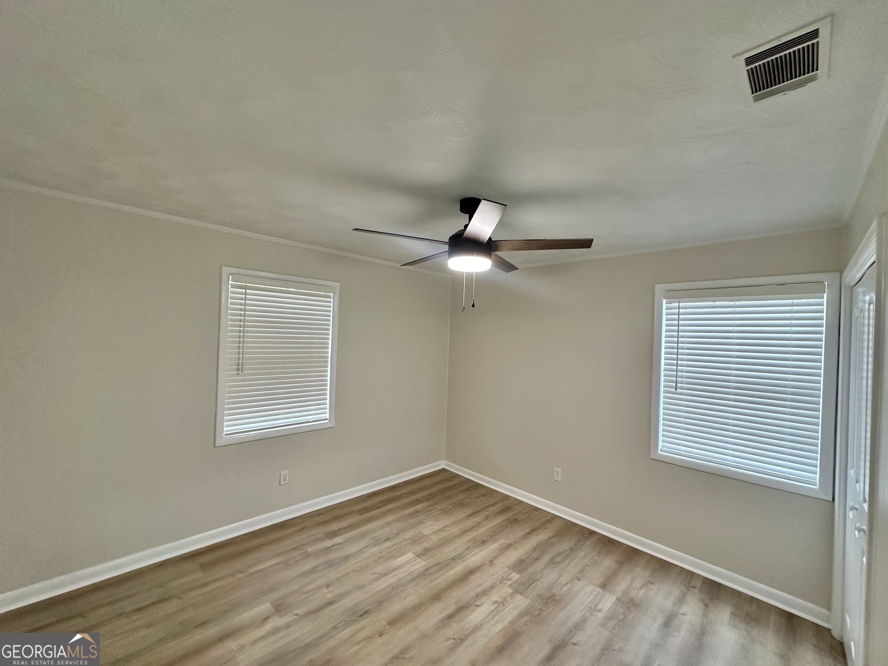 72 W Tenth Street Property Photo 16