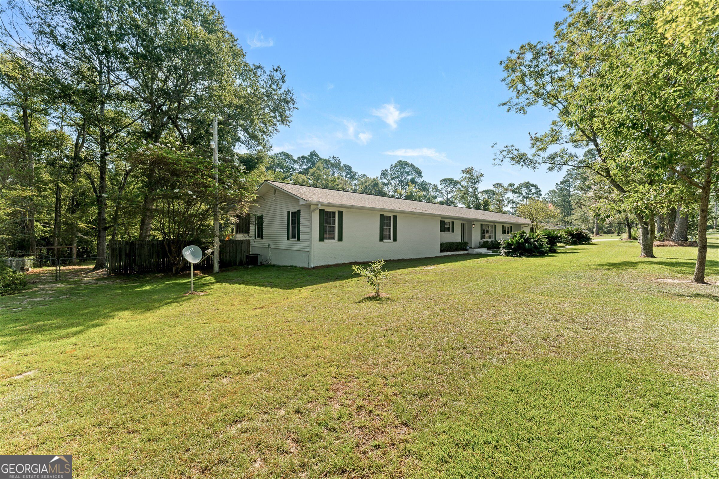 614 N Victory Drive Property Photo 9